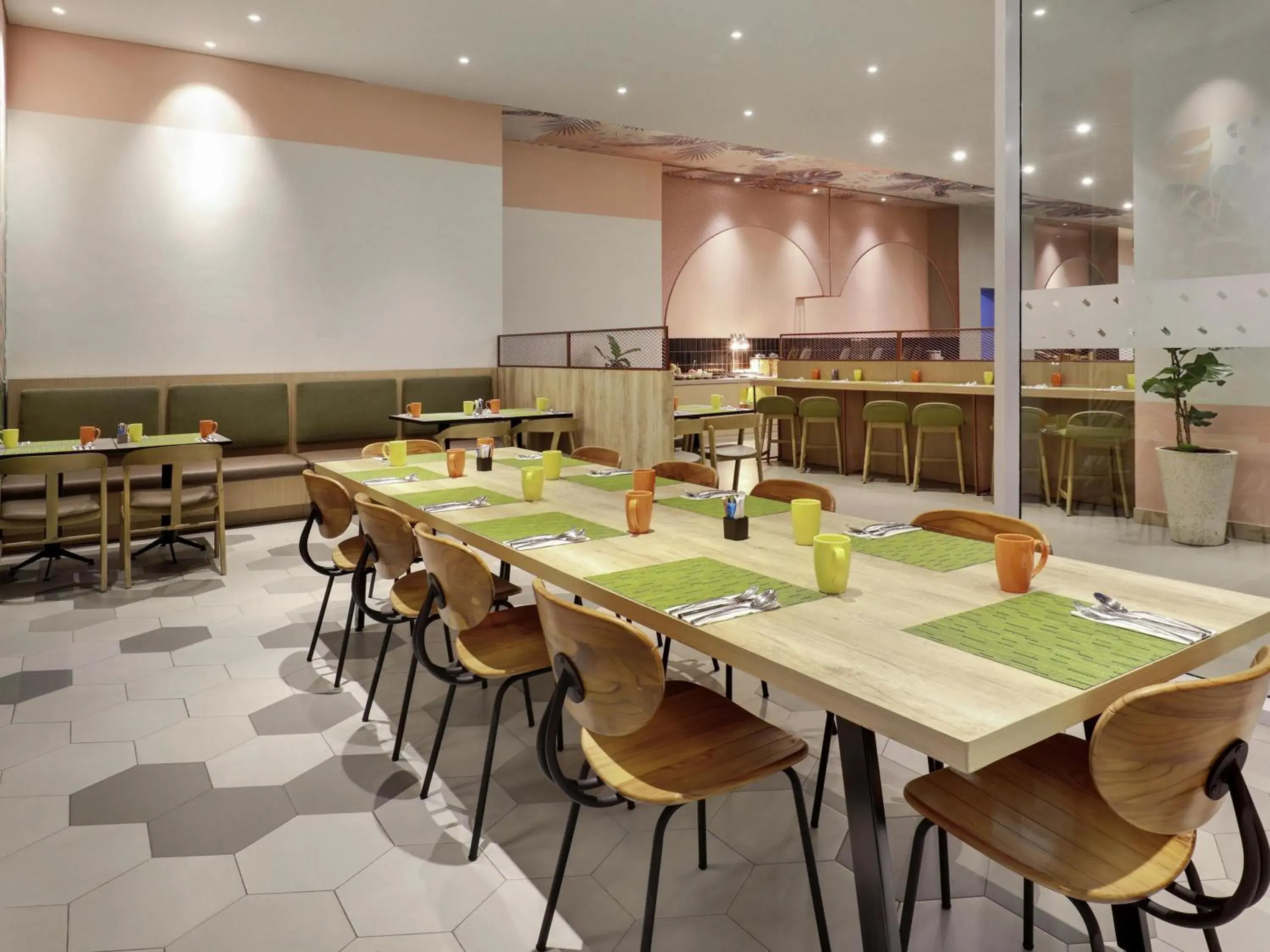 Restaurant/places to eat in ibis Styles Bogor Pajajaran Restaurant/places to eat in ibis Styles Bogor Pajajaran
