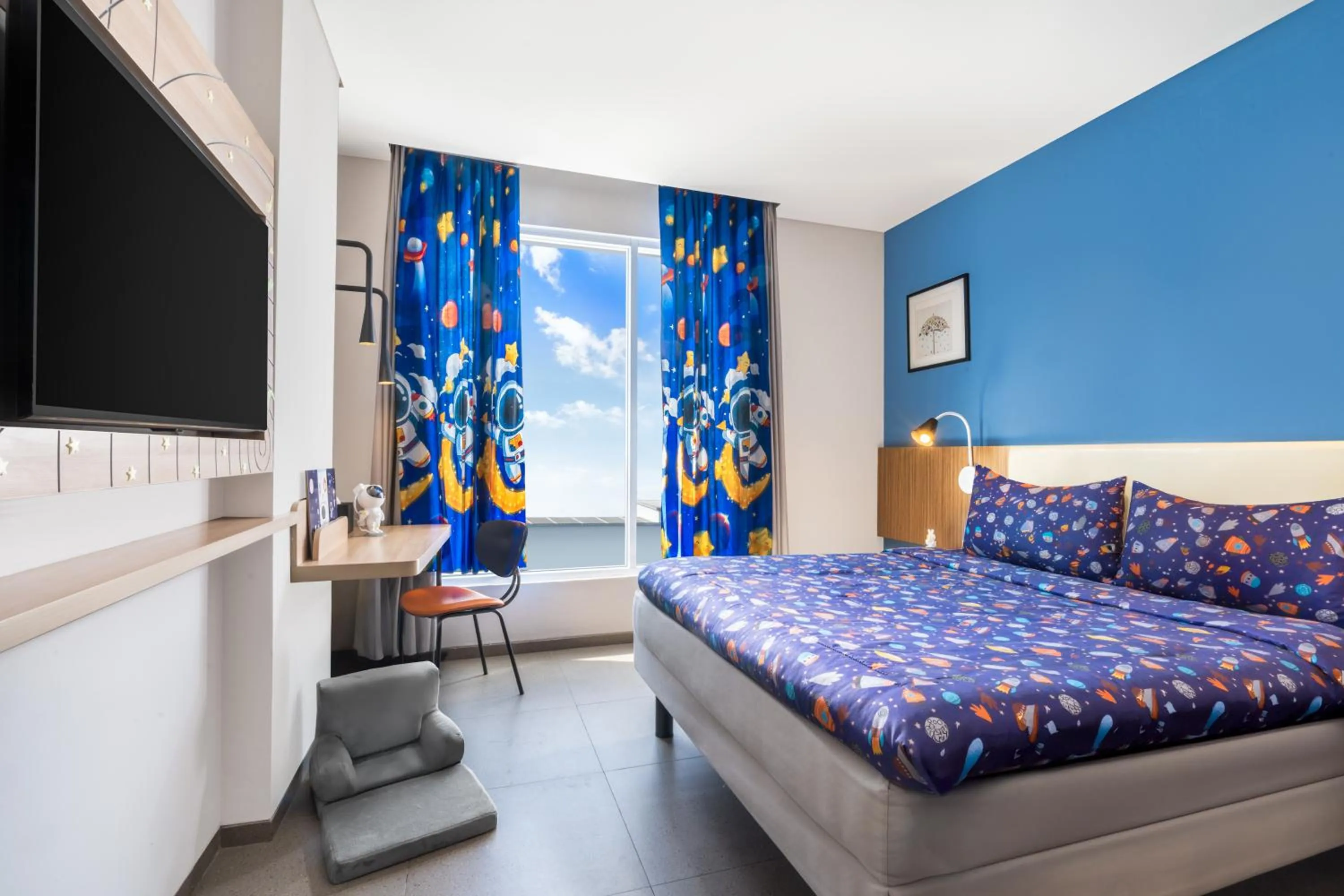 Bed in ibis Styles Bogor Pajajaran