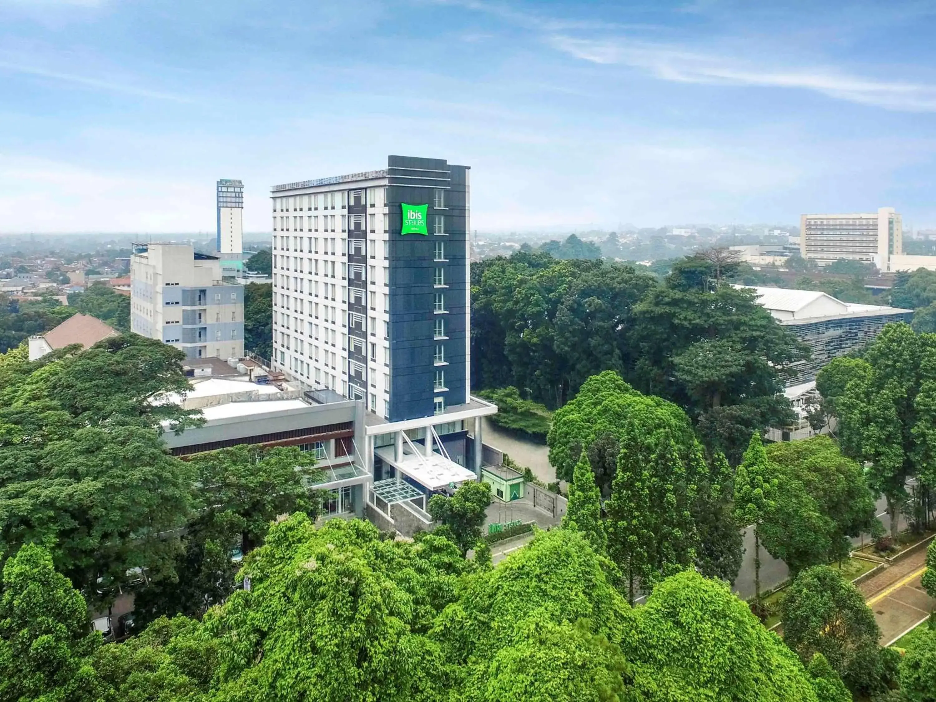 Property building in ibis Styles Bogor Pajajaran Property building in ibis Styles Bogor Pajajaran