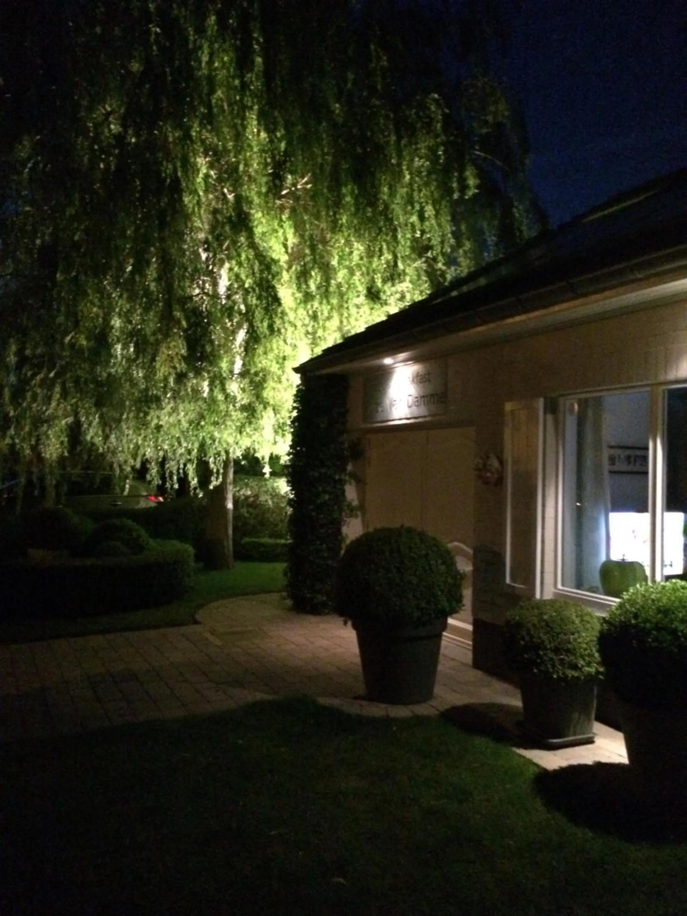 Facade/entrance in B&B Huize Van Damme