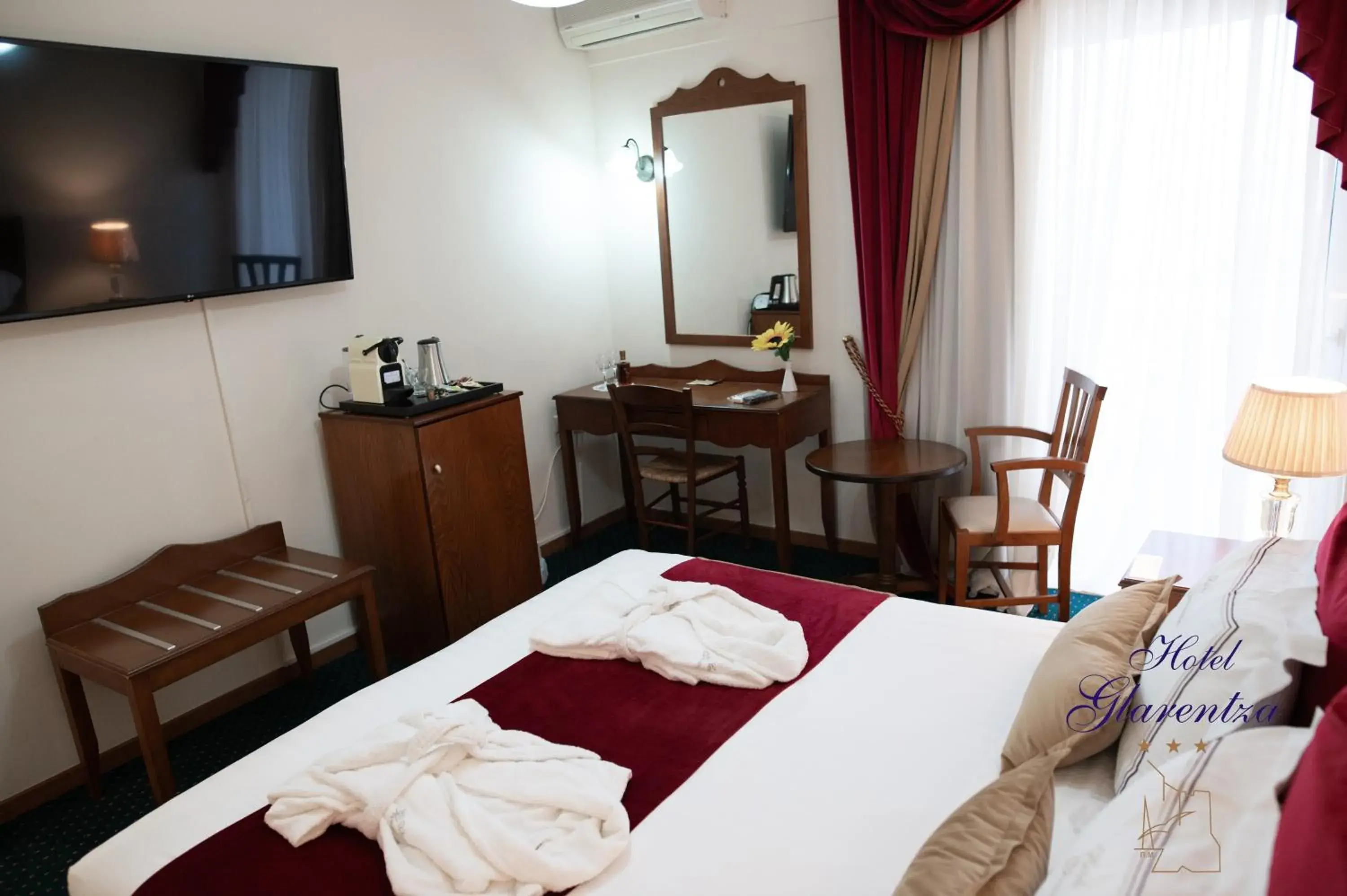 Bed in GLARENTZA Bed in GLARENTZA