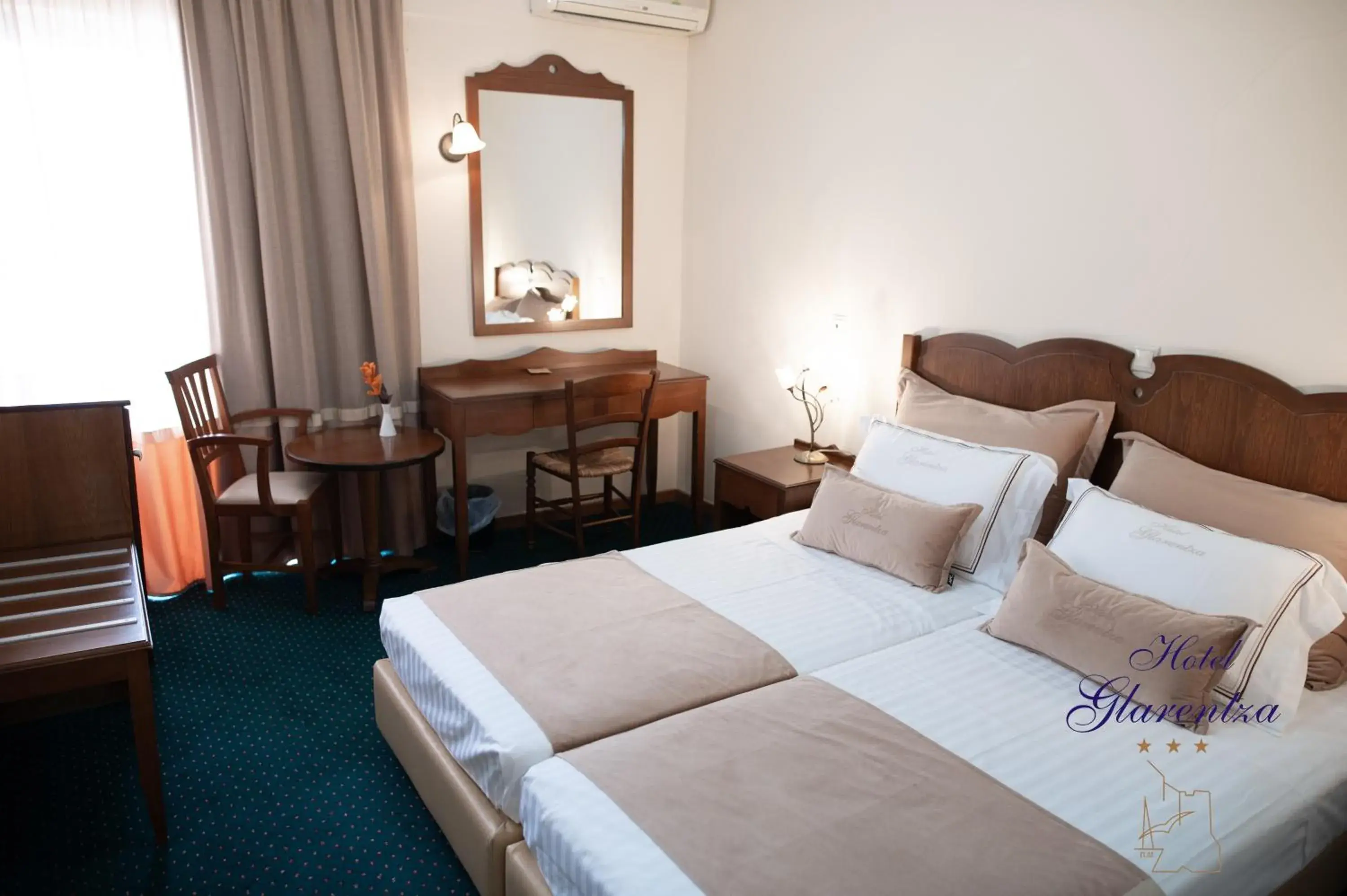 Twin Room with Sea View in GLARENTZA Twin Room with Sea View in GLARENTZA