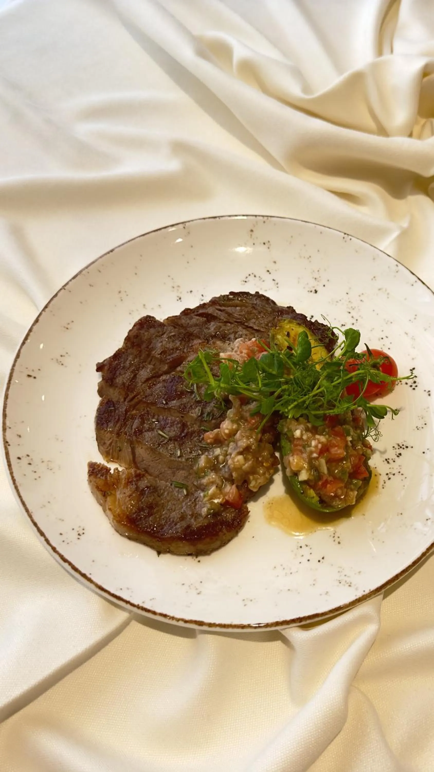 Restaurant/places to eat in Frankfort Hotel and Spa