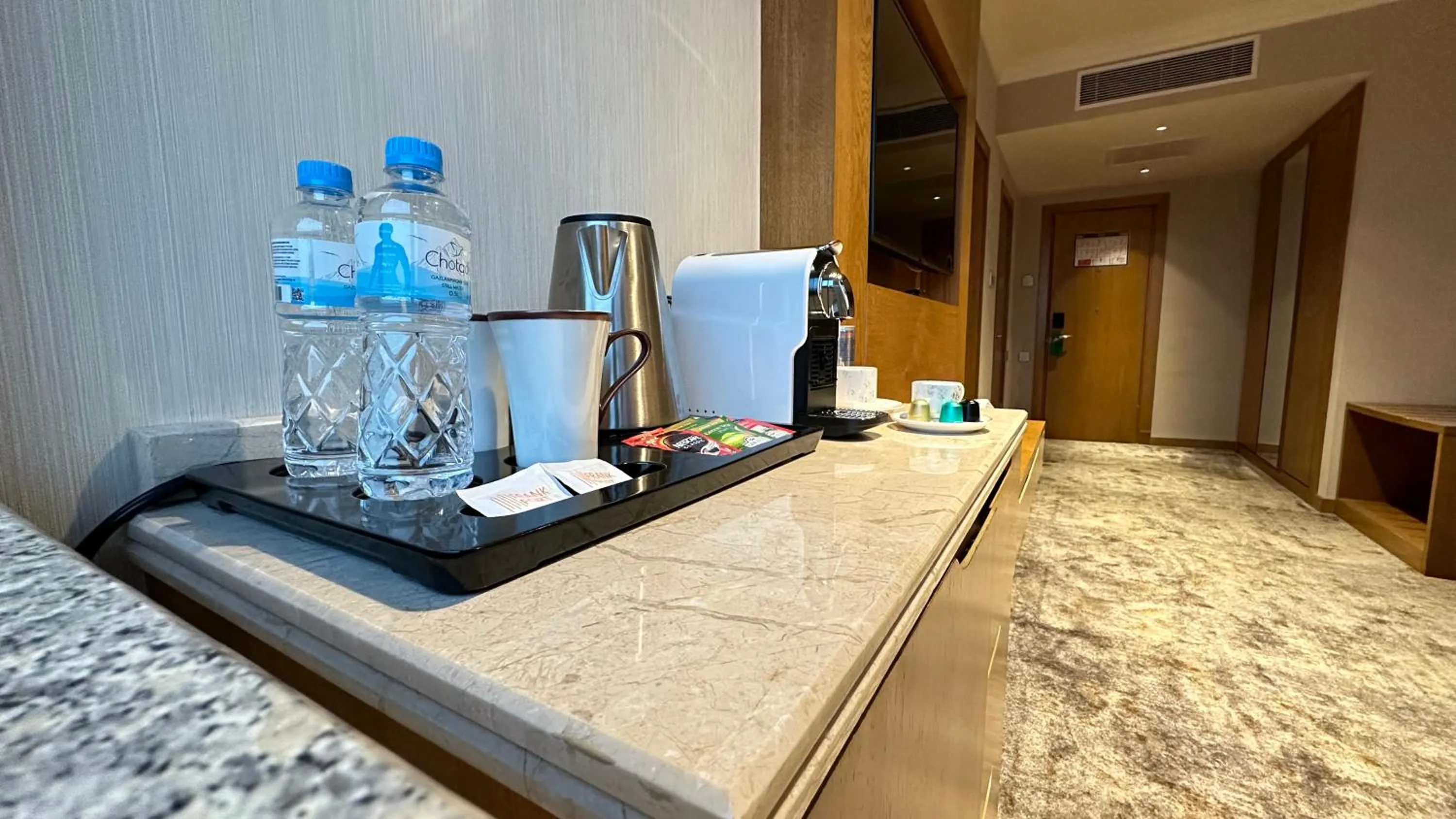 Coffee/tea facilities in Frankfort Hotel and Spa