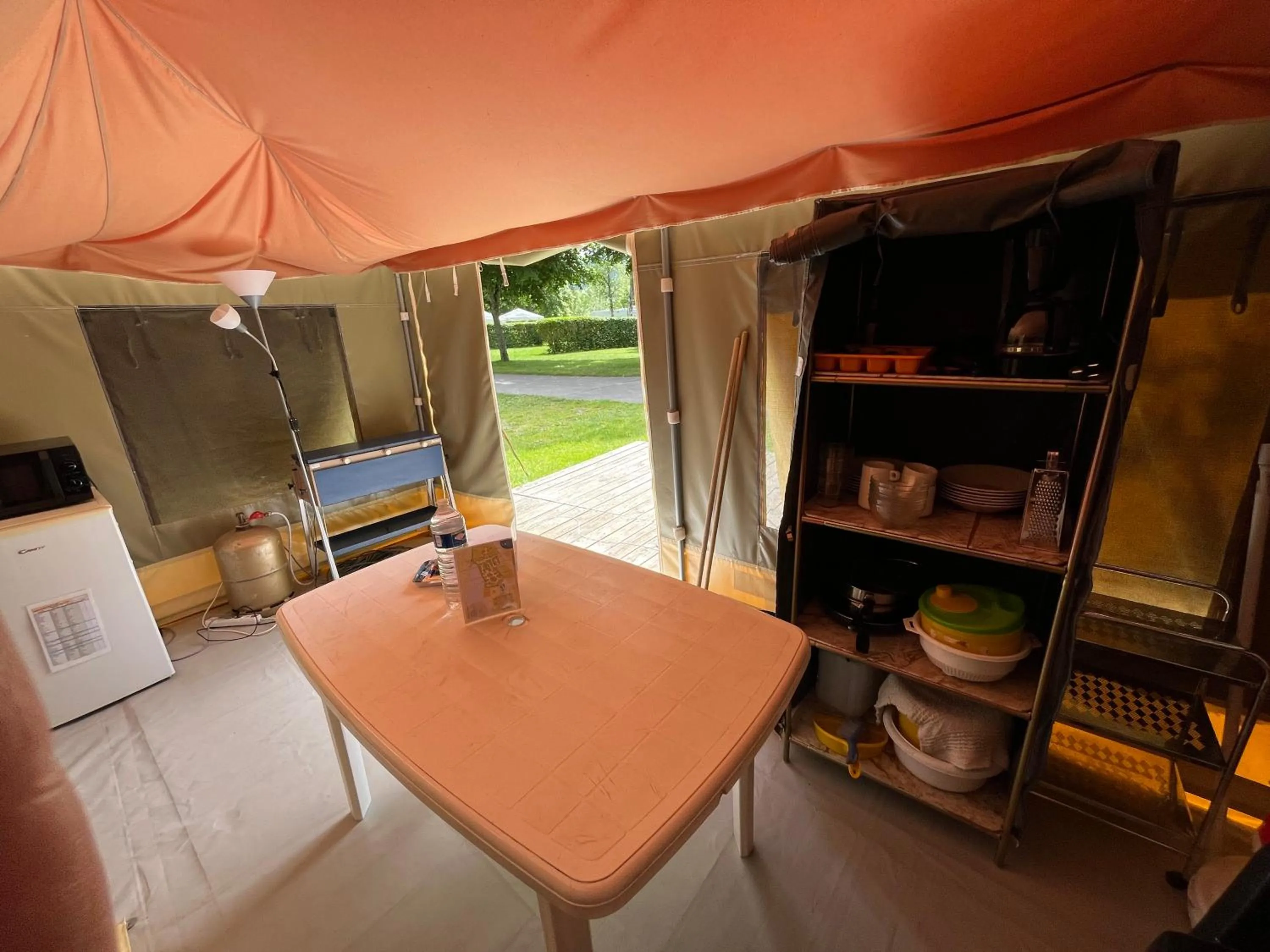 Dining area in Camping de Montlouis-sur-Loire