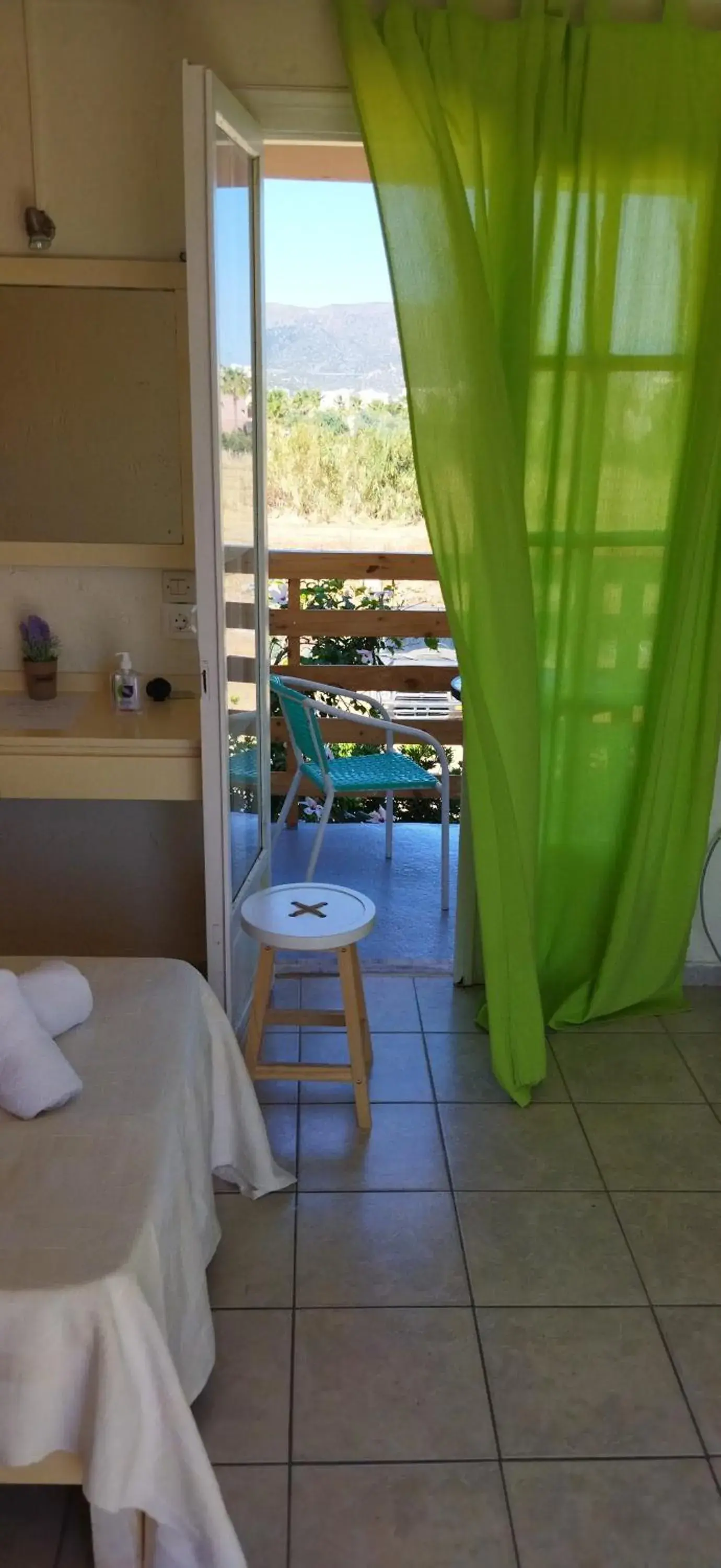 Cleo Rooms 250m from the beach Cleo Rooms 250m from the beach