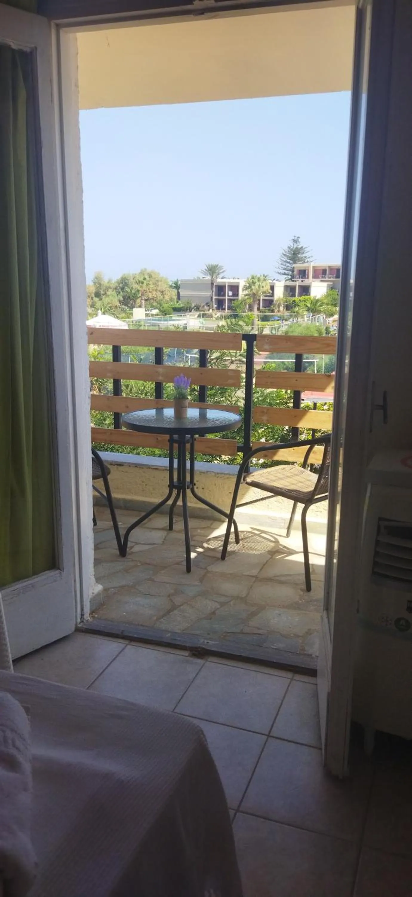 Cleo Rooms 250m from the beach