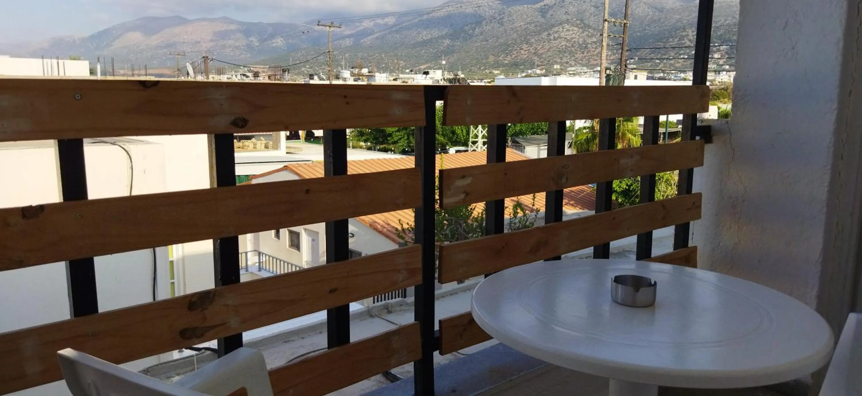 Cleo Rooms 250m from the beach