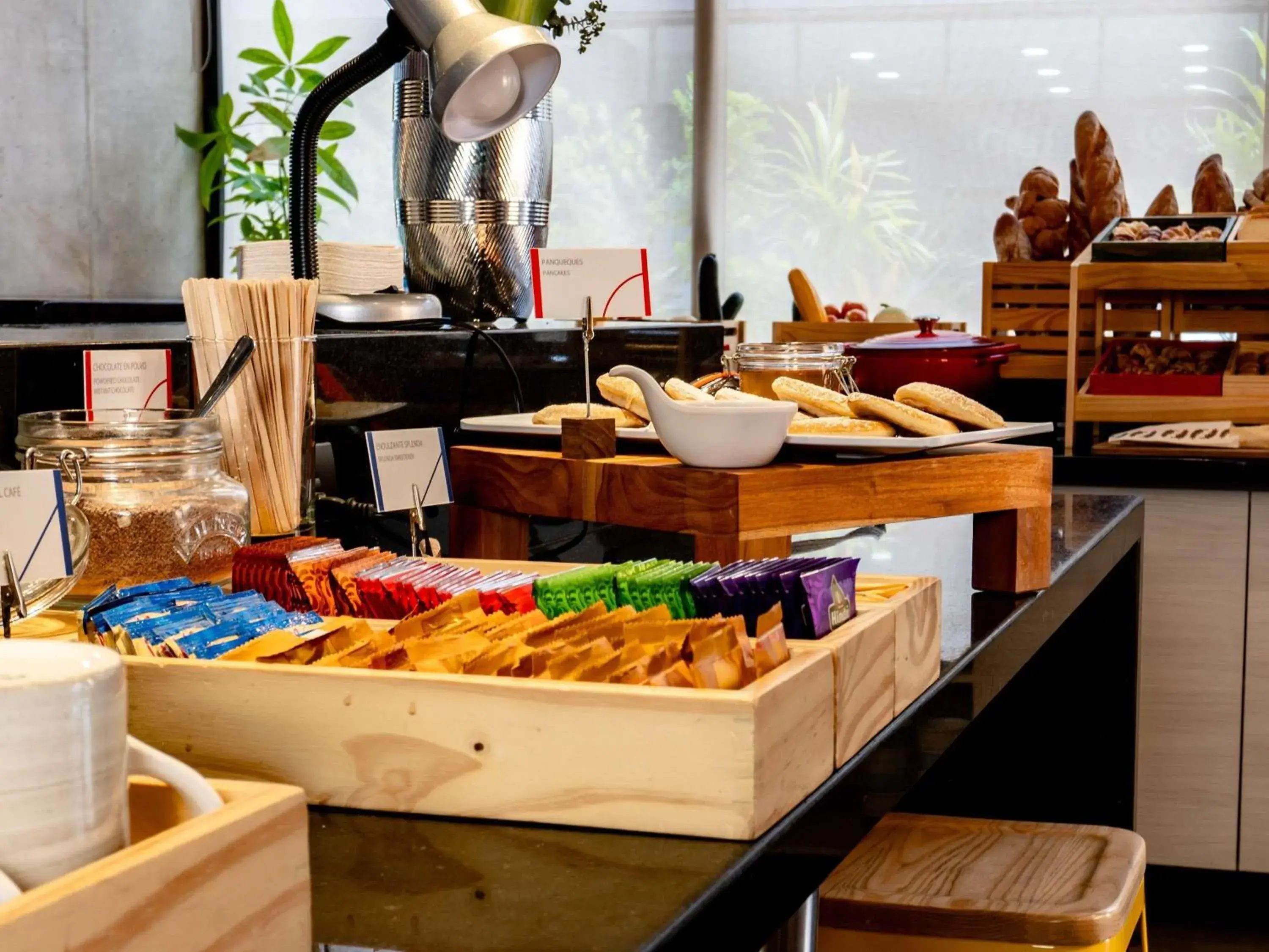 Restaurant/places to eat in ibis budget Bogota Marly Restaurant/places to eat in ibis budget Bogota Marly