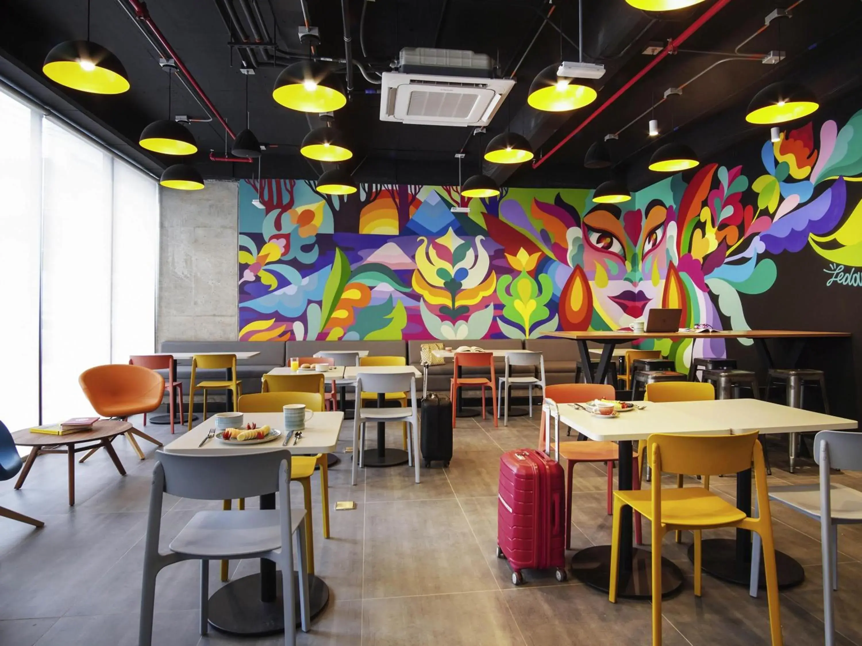 Restaurant/places to eat in ibis budget Bogota Marly Restaurant/places to eat in ibis budget Bogota Marly