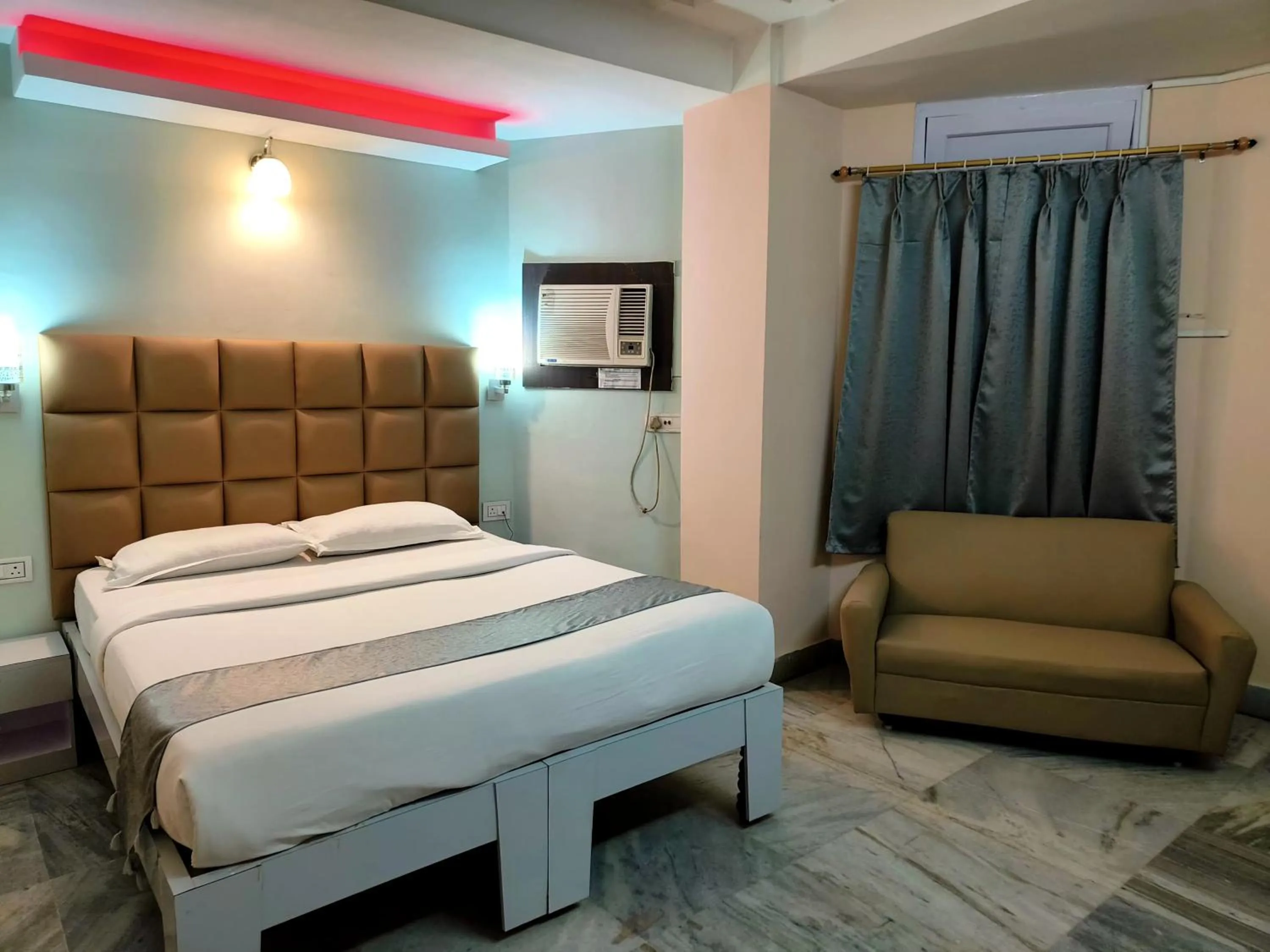 Bedroom, Bed in Hotel Mahalaxmi Indo Myanmar