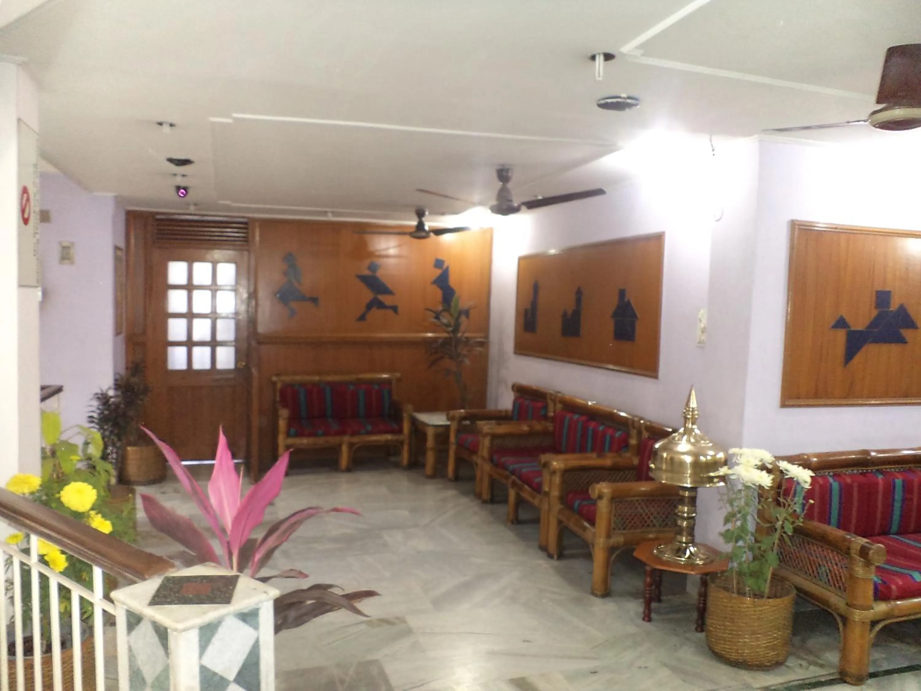 Lobby or reception in Hotel Mahalaxmi Indo Myanmar