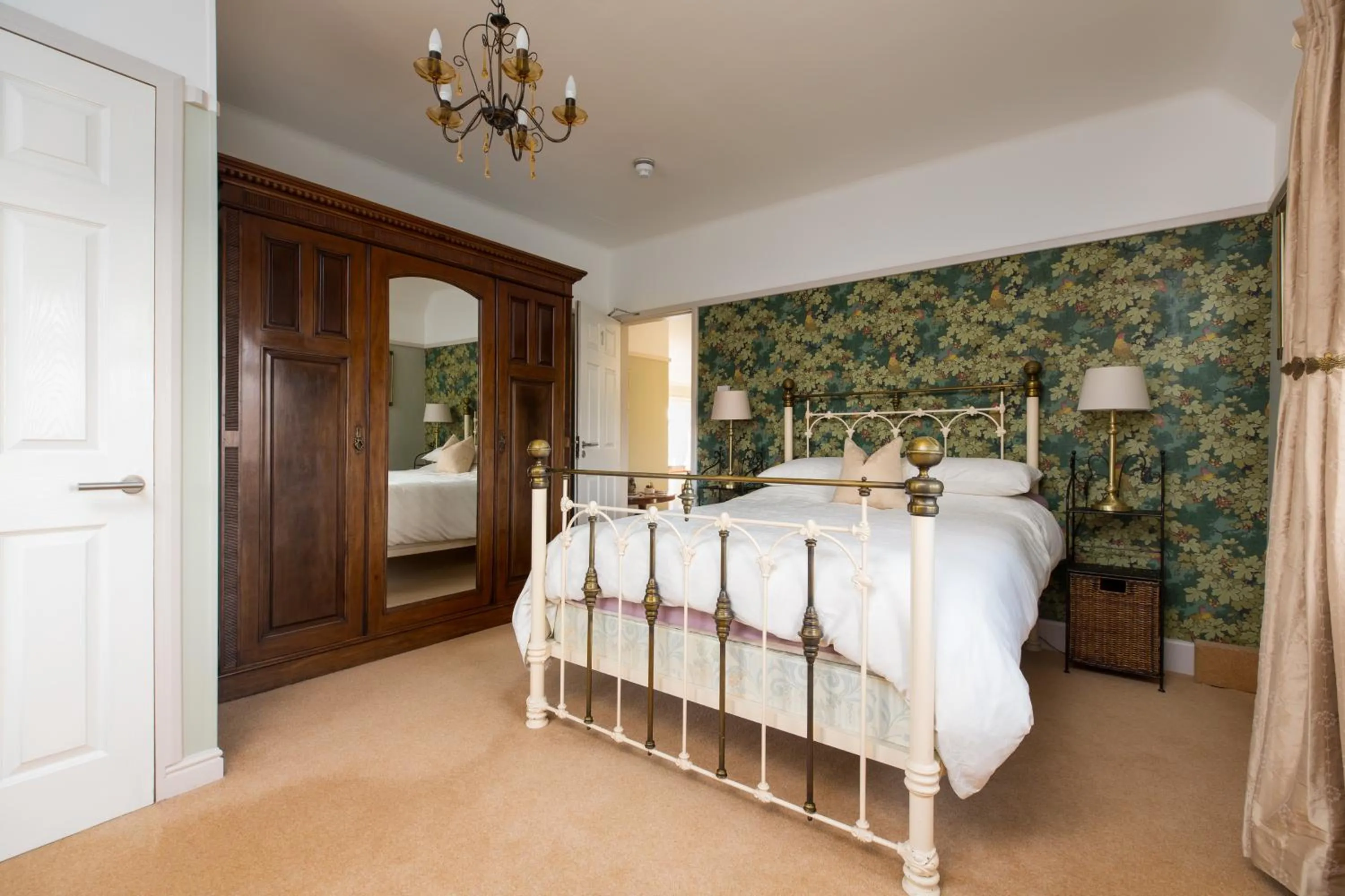 Bed in Chestnut Grove Bed And Breakfast