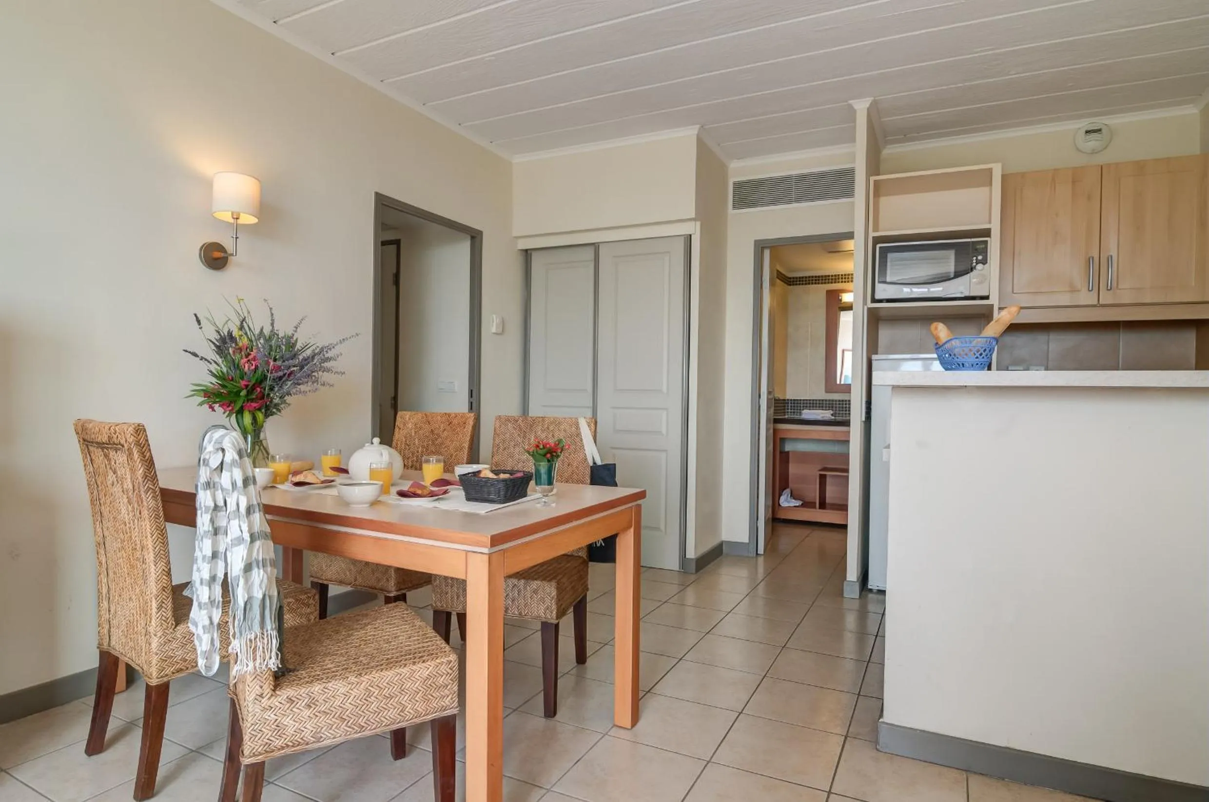 Kitchen or kitchenette in SOWELL HOTELS Ardèche