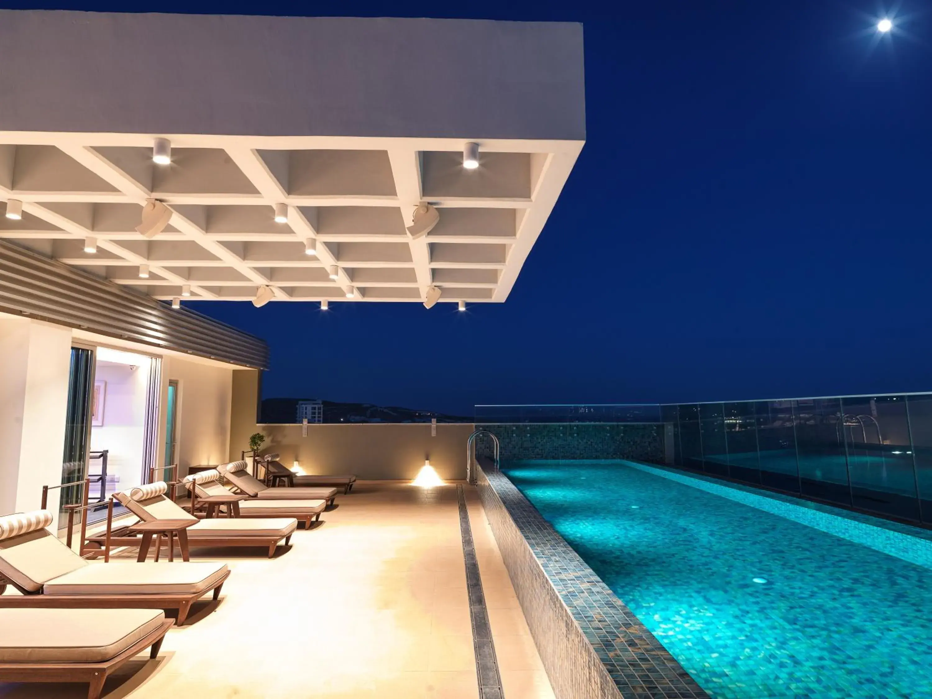 Swimming pool in The Tower at St Raphael Resort Swimming pool in The Tower at St Raphael Resort