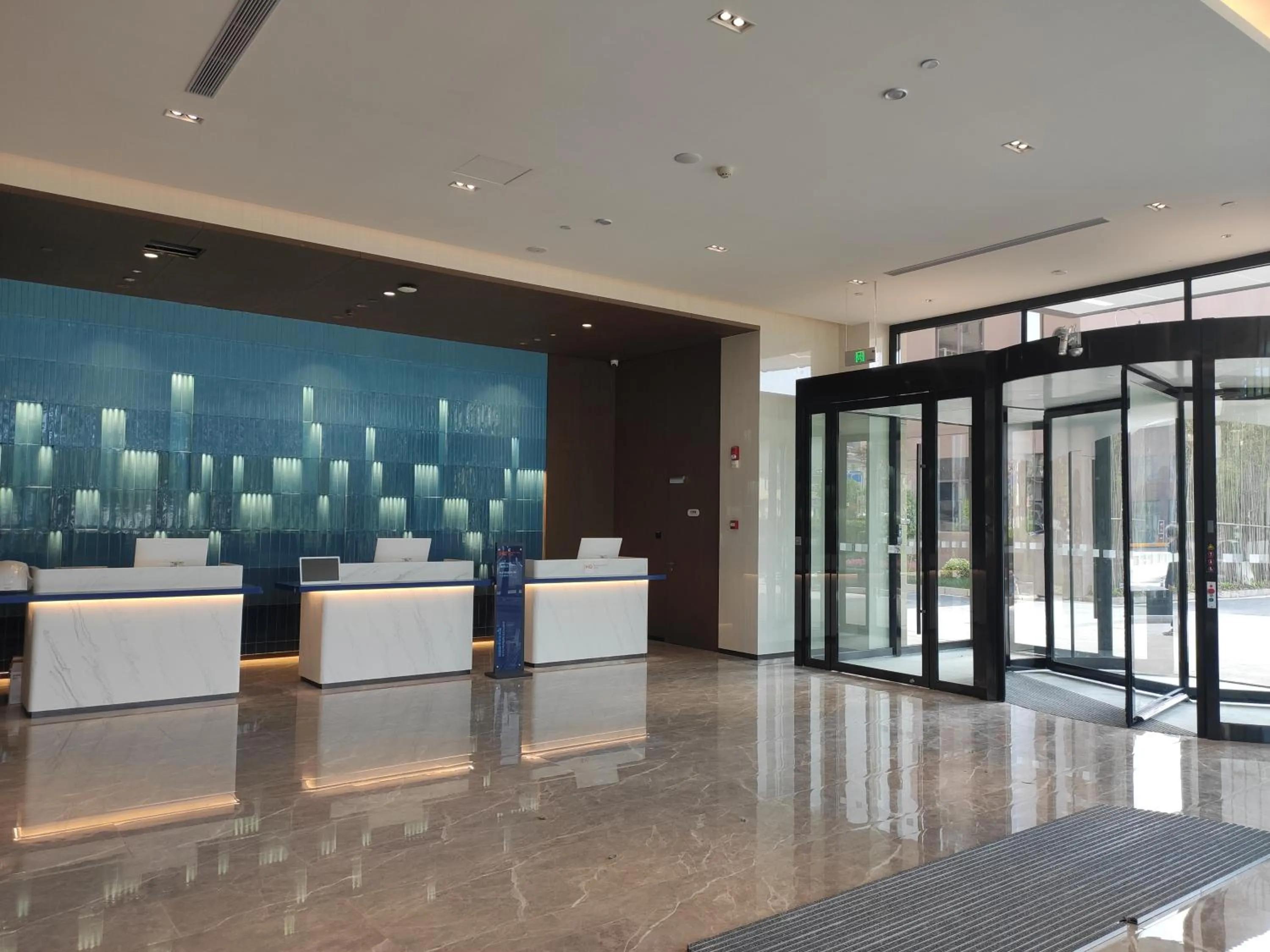 Lobby/Reception in Holiday Inn Express Jingdezhen Ancient Town, an IHG Hotel