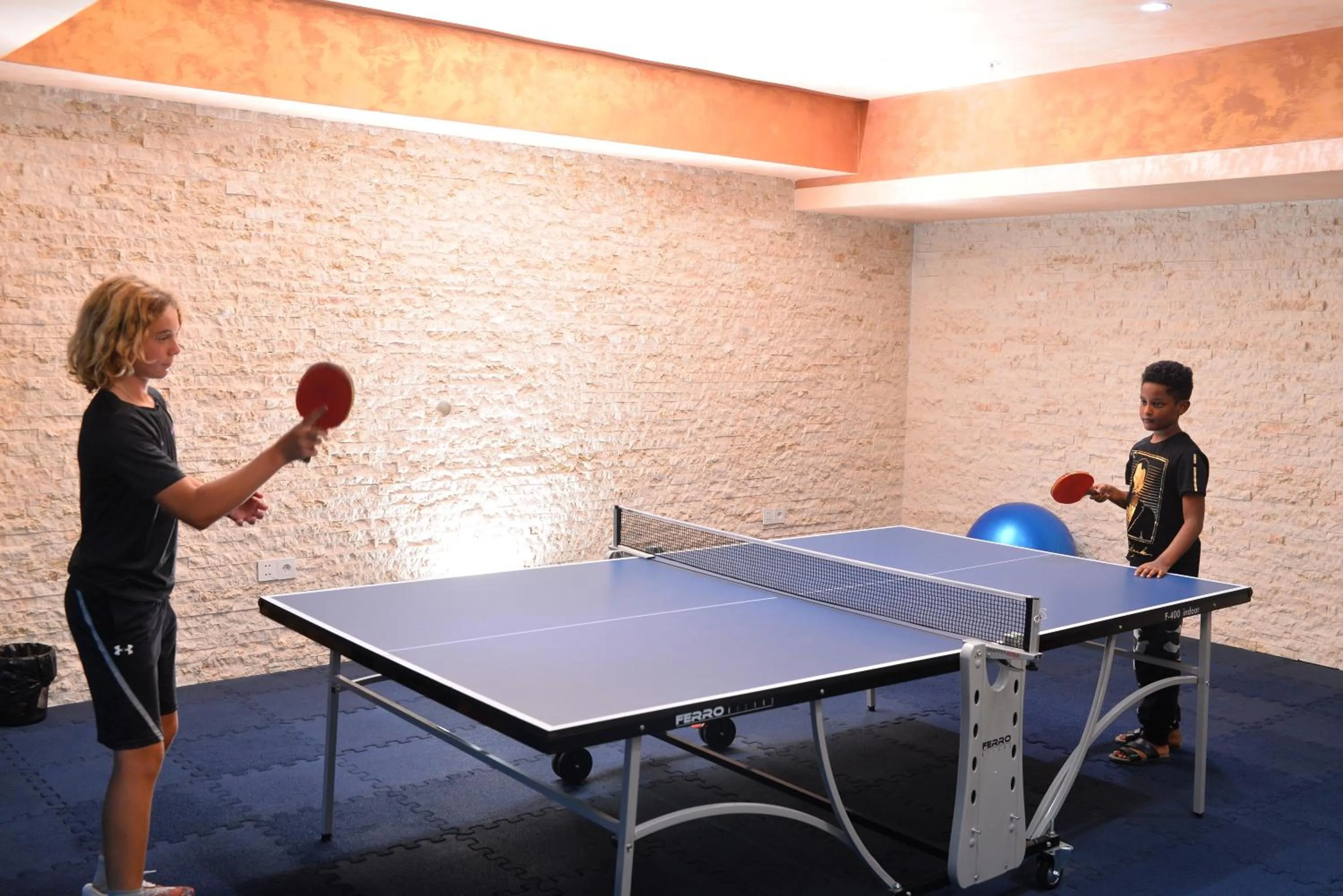 Tennis court in Arion Hotel Baku