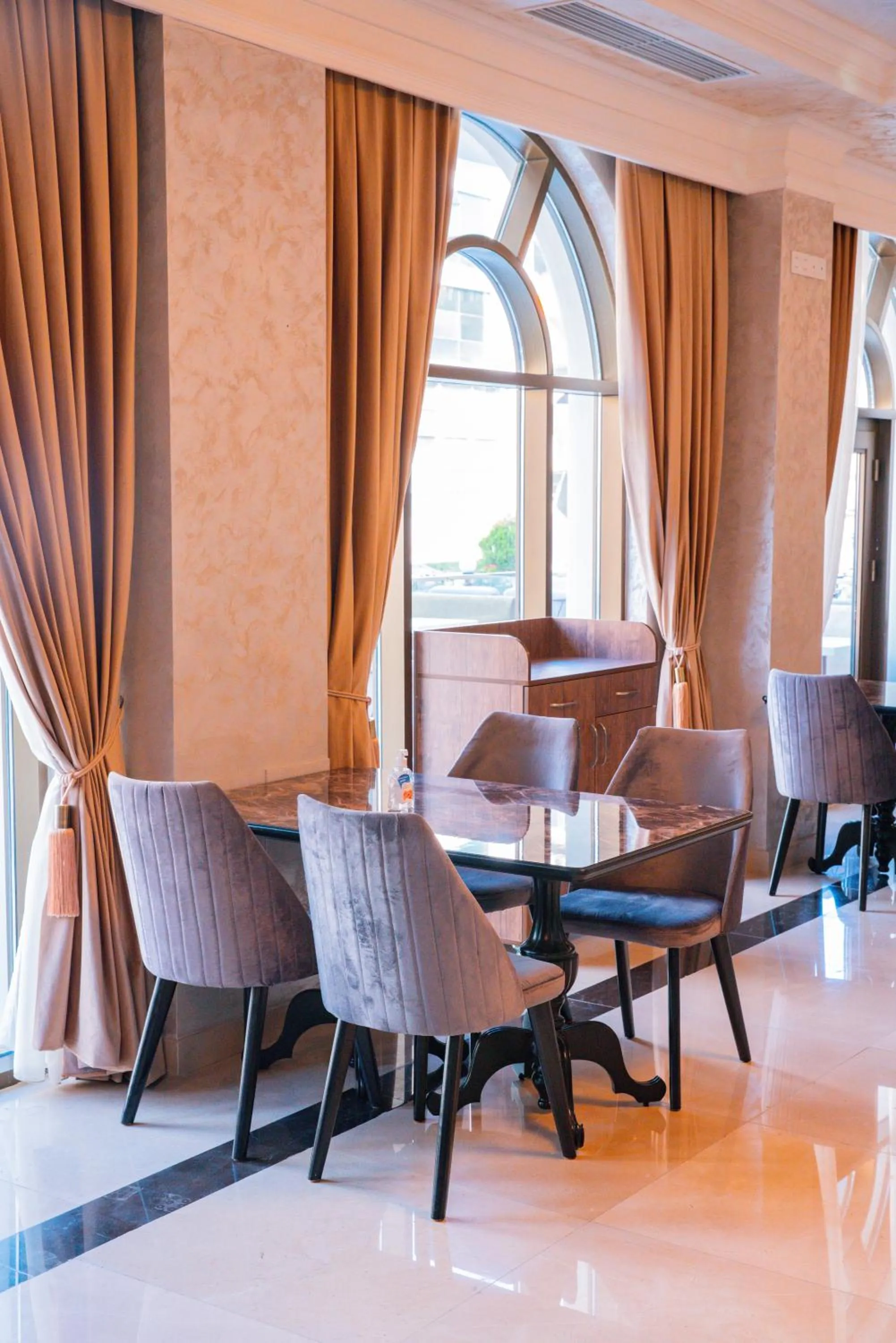 Restaurant/places to eat in Arion Hotel Baku