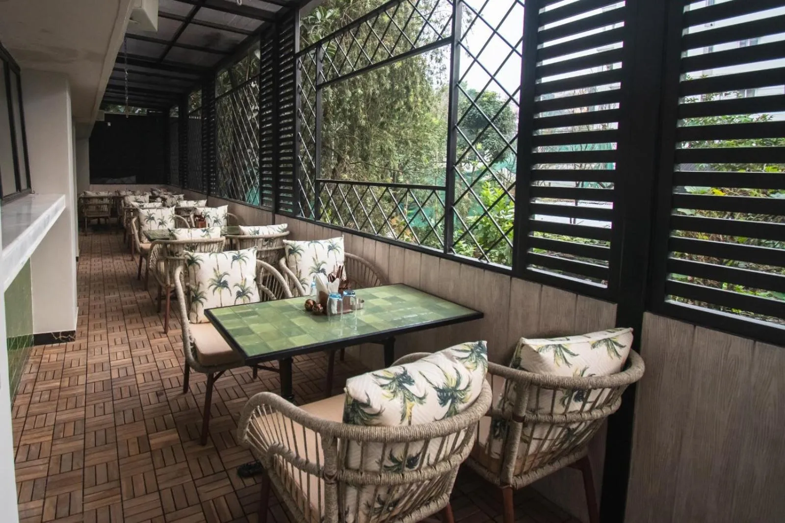 Restaurant/places to eat in Hotel Polo Towers Shillong