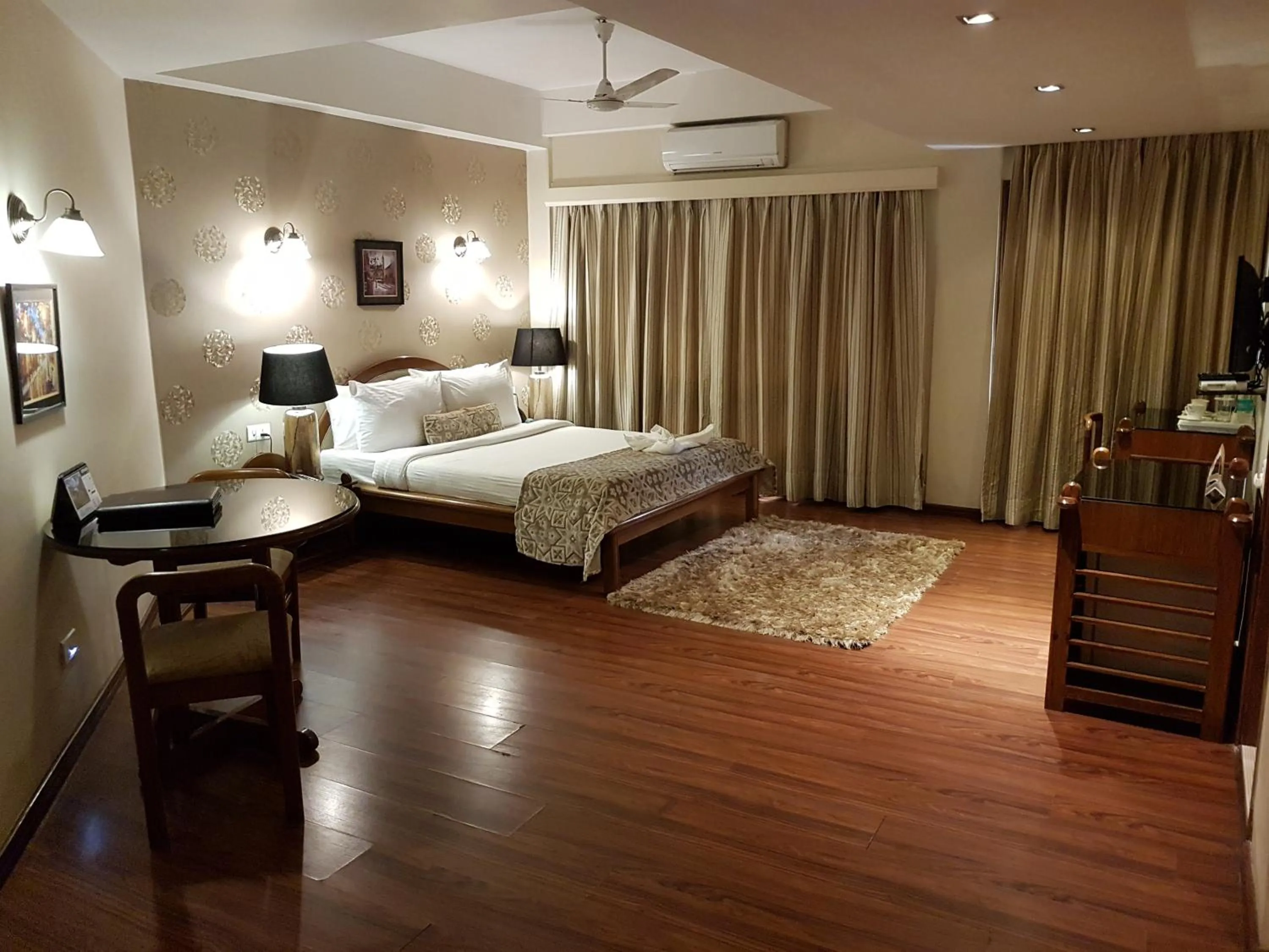 Bed in Hotel Polo Towers Shillong