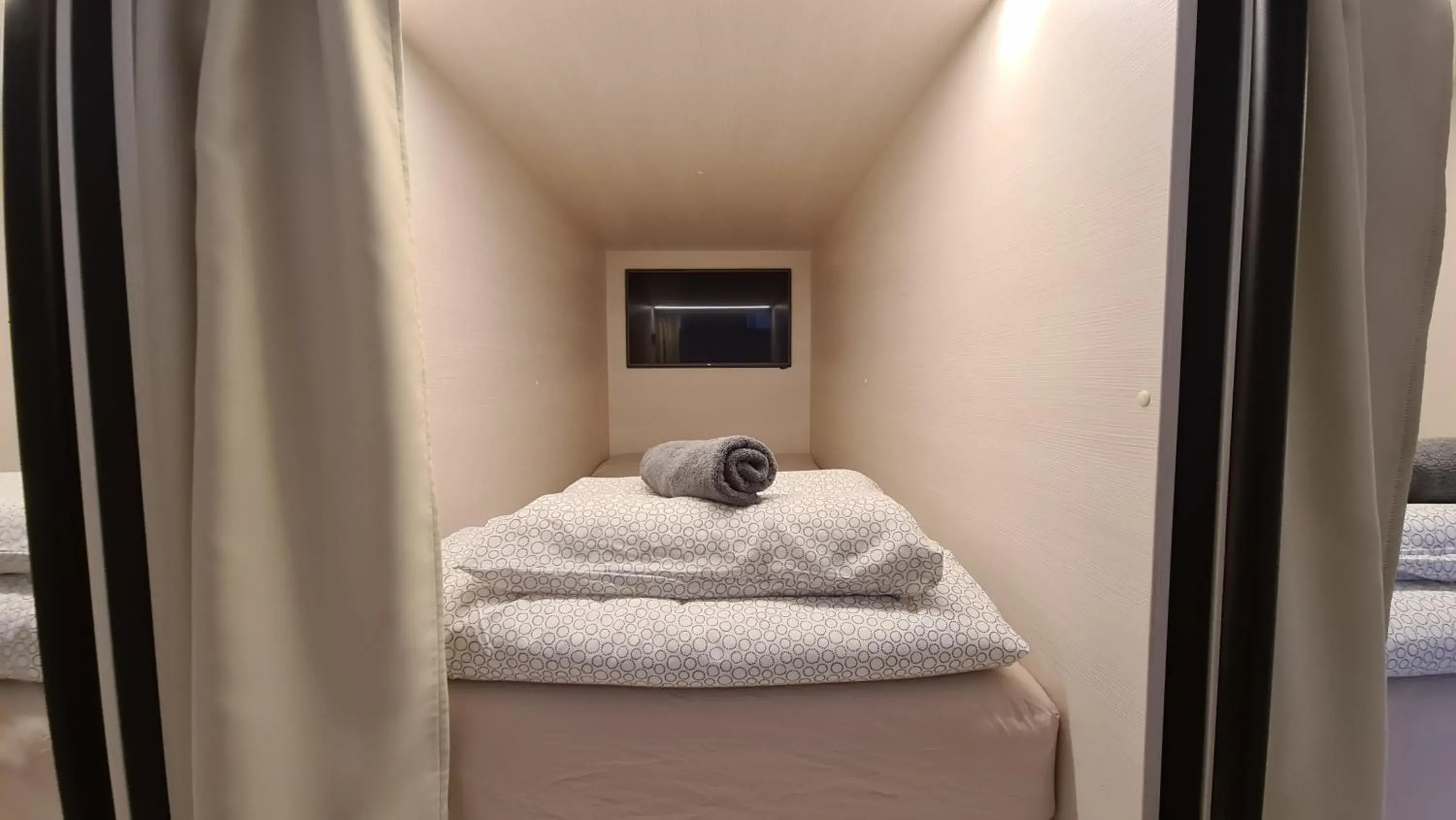 Single Cabin in Dormitory Room in Cabin HOSTEL Single Cabin in Dormitory Room in Cabin HOSTEL