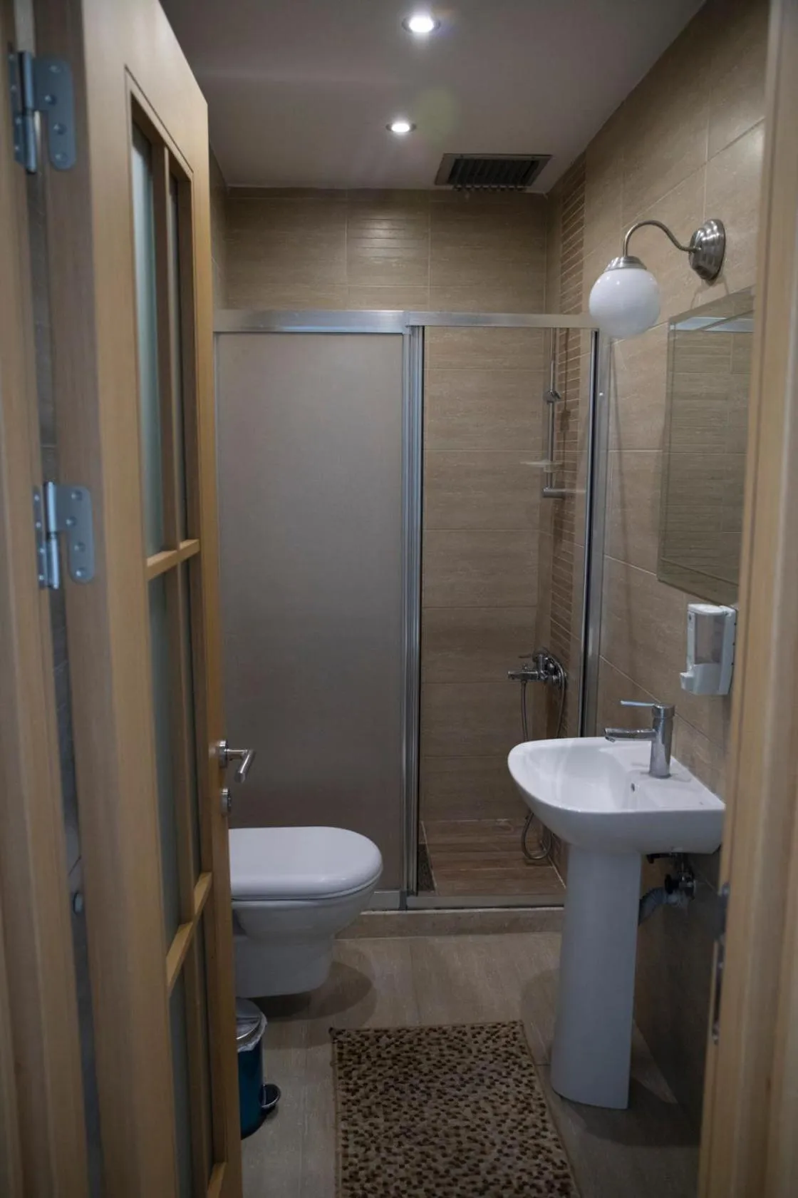 Bathroom in garden hill hotel