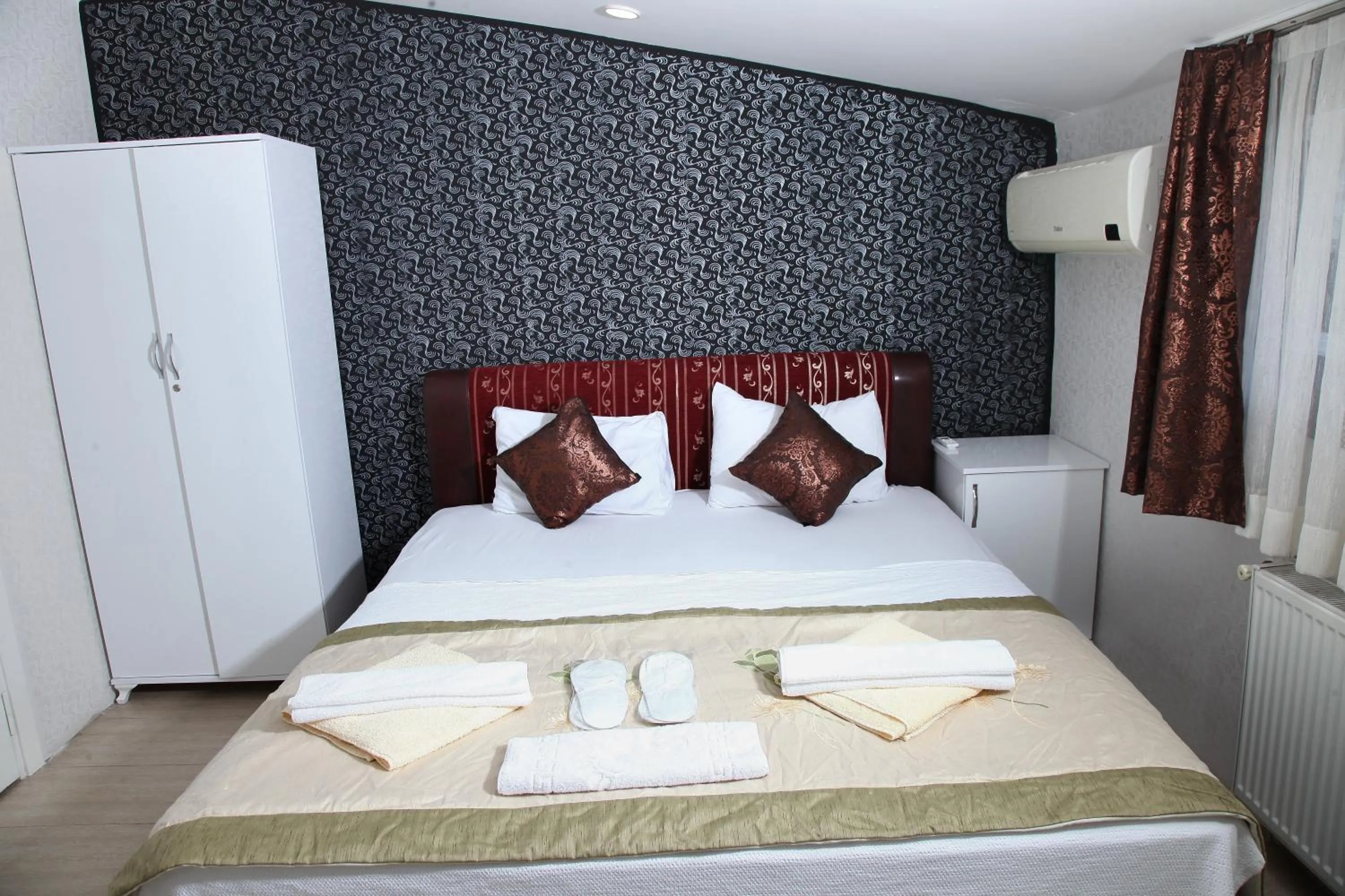 Bed in garden hill hotel