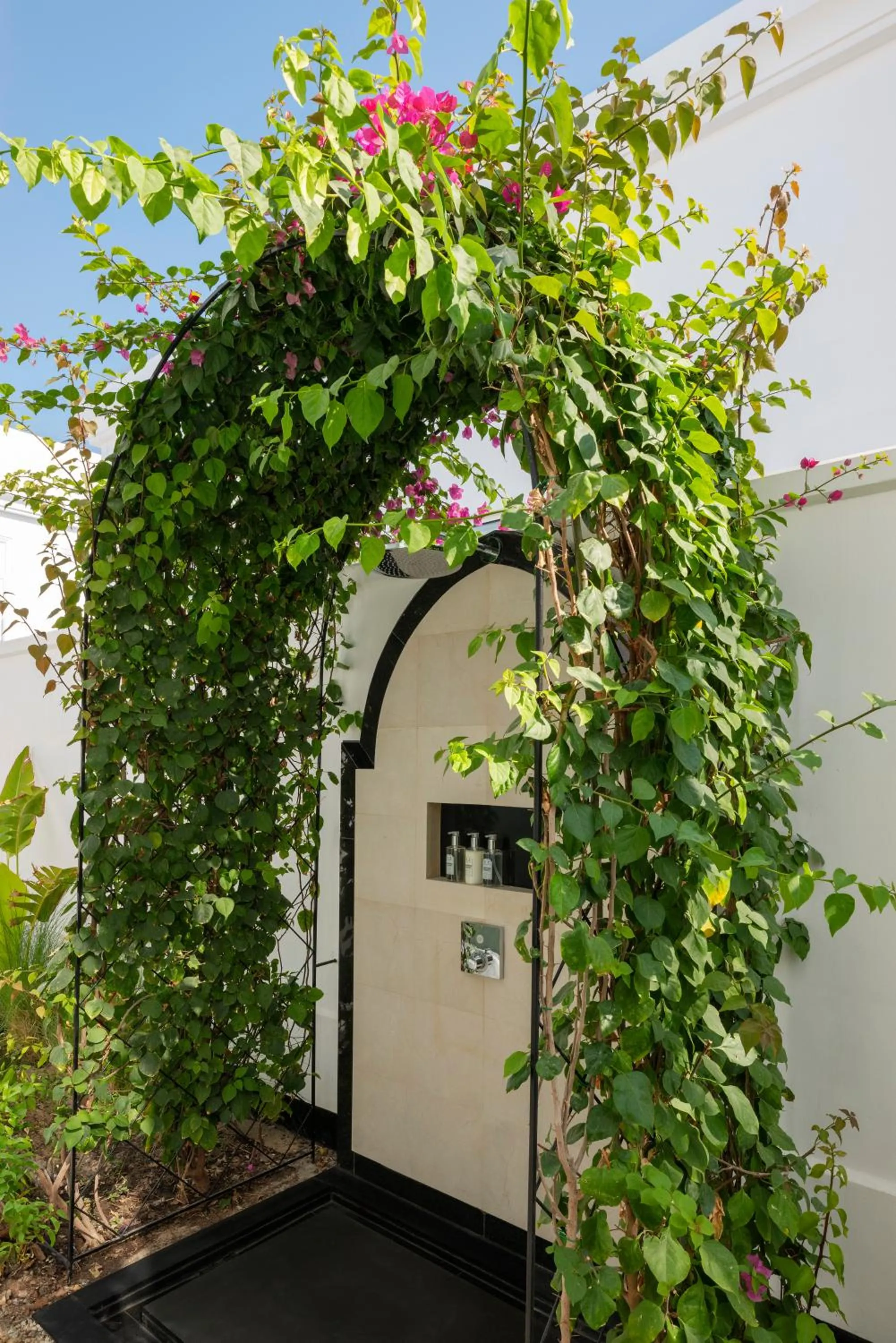 Shower in Raffles Al Areen Palace Bahrain