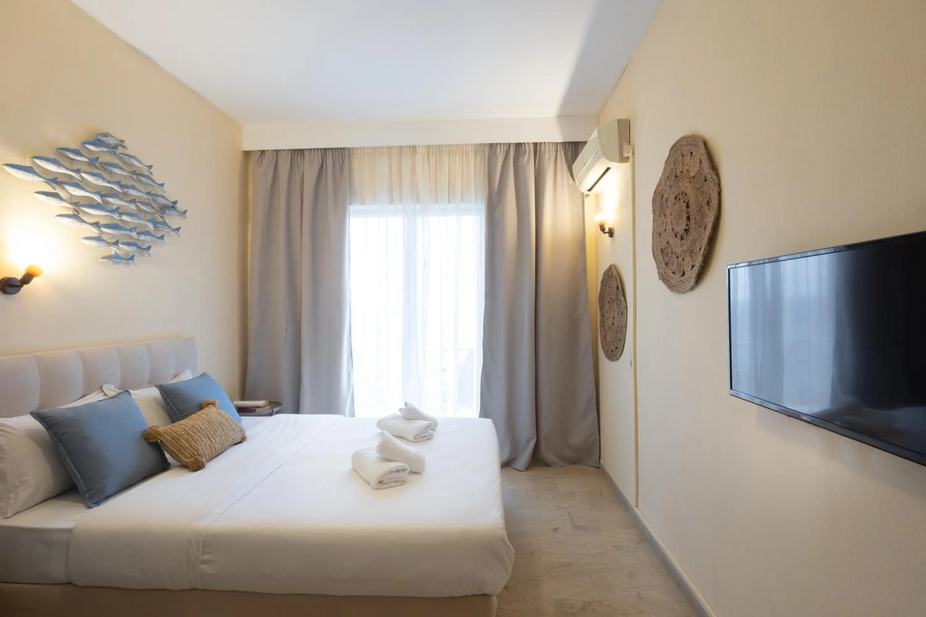 Bedroom, Bed in Aurora Beach Hotel