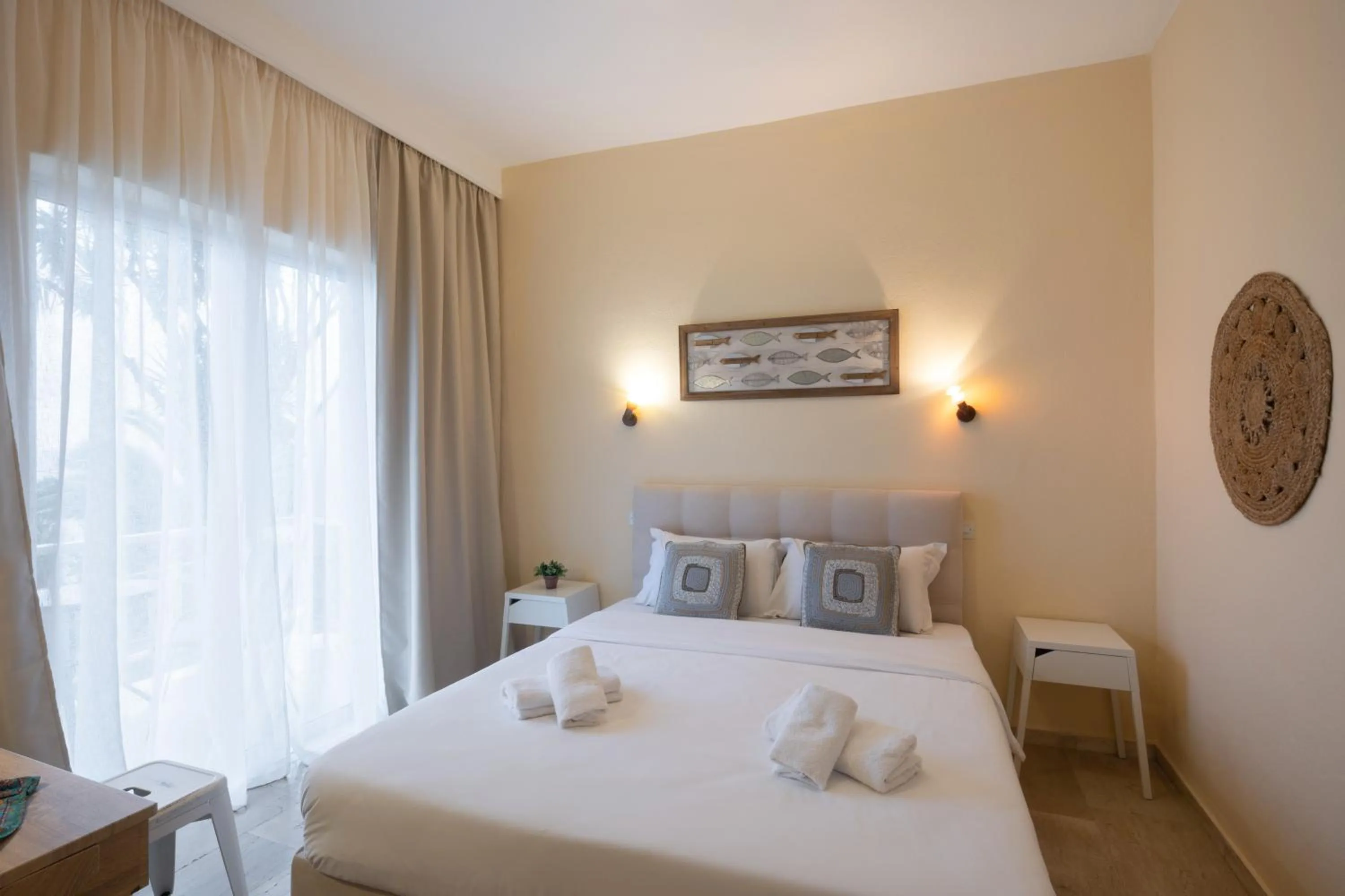 Bedroom, Bed in Aurora Beach Hotel