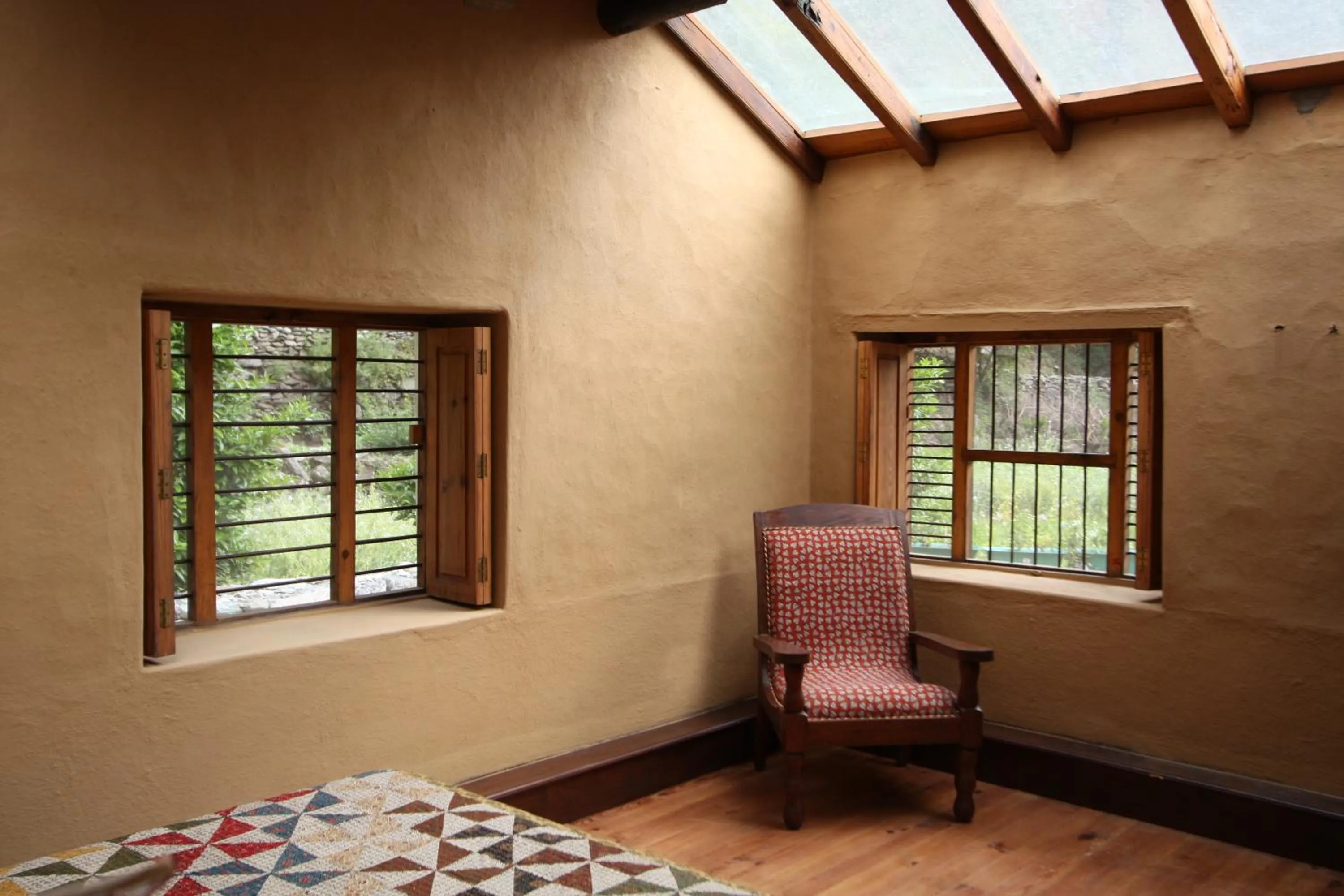 Photo of the whole room in Soulitude by the Riverside