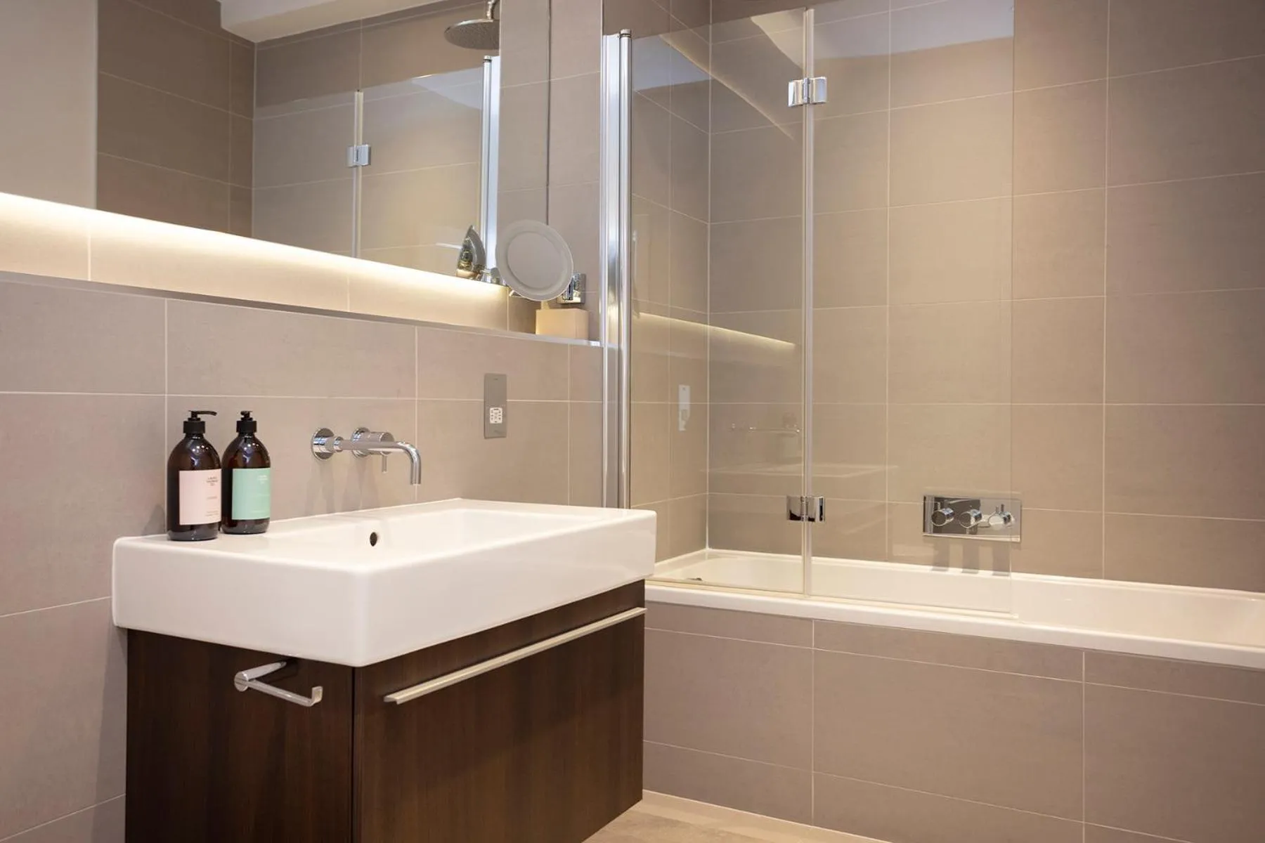 JOIVY Splendid Apartment in New Town