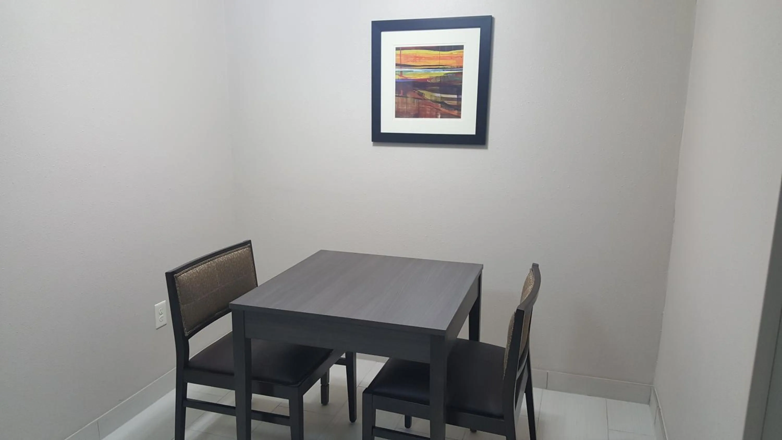 Dining area in Baymont by Wyndham Clarksville