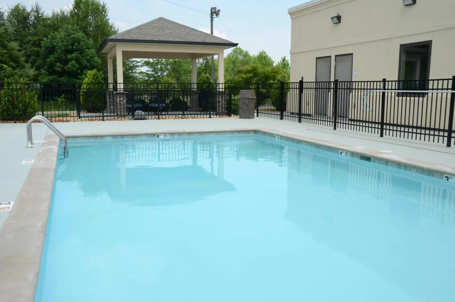 Swimming pool in Baymont by Wyndham Clarksville Swimming pool in Baymont by Wyndham Clarksville
