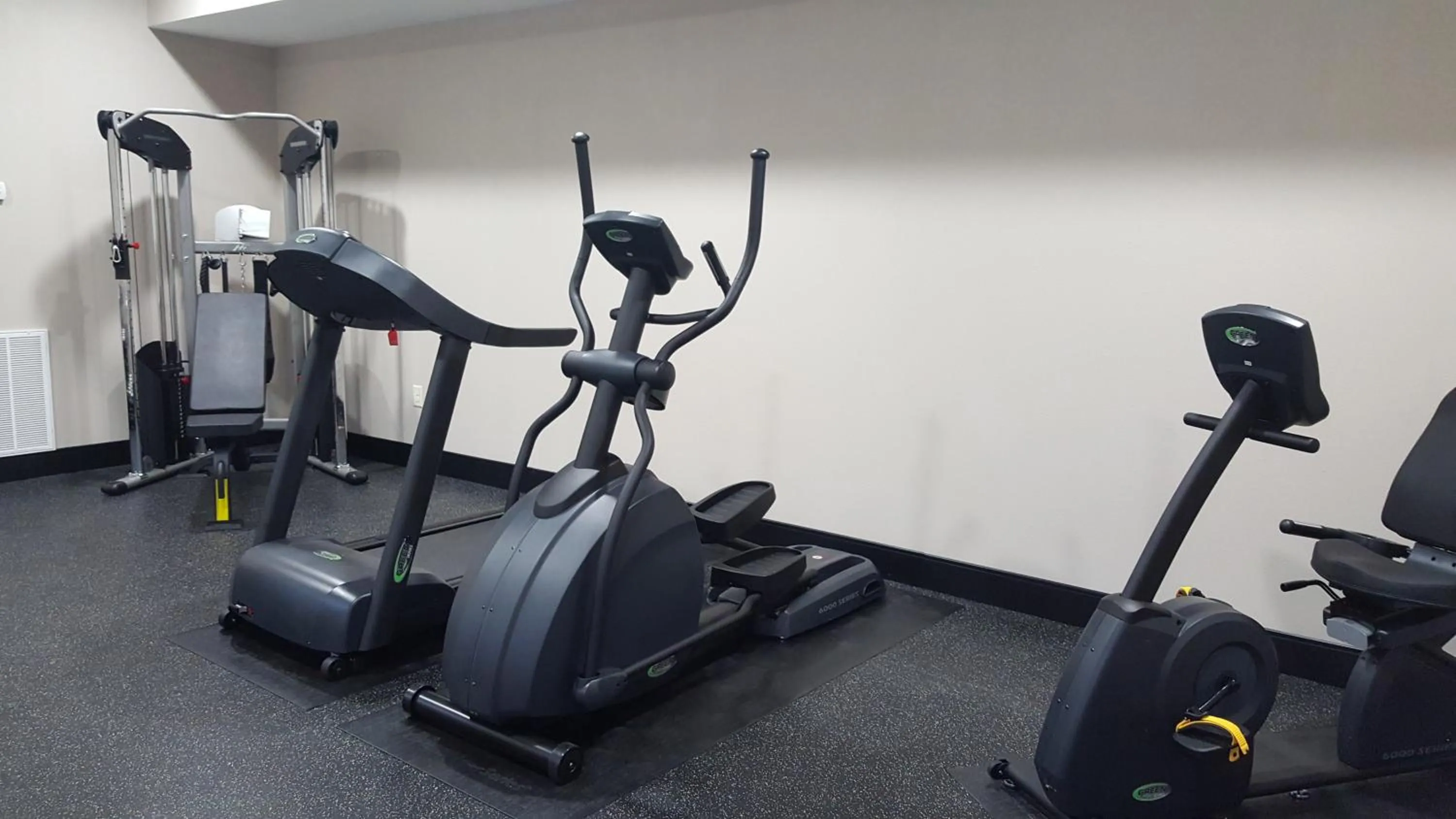 Fitness centre/facilities in Baymont by Wyndham Clarksville