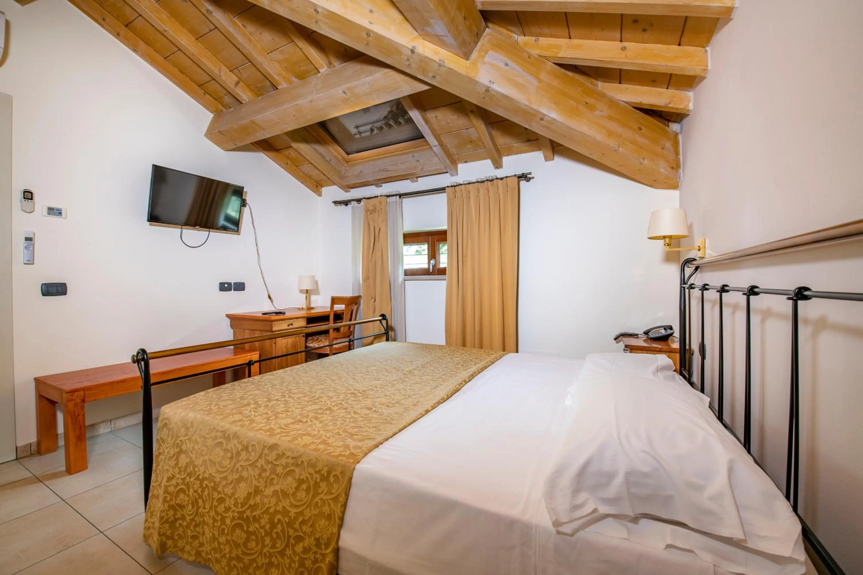 Bed in Hotel Ristorante Brusco