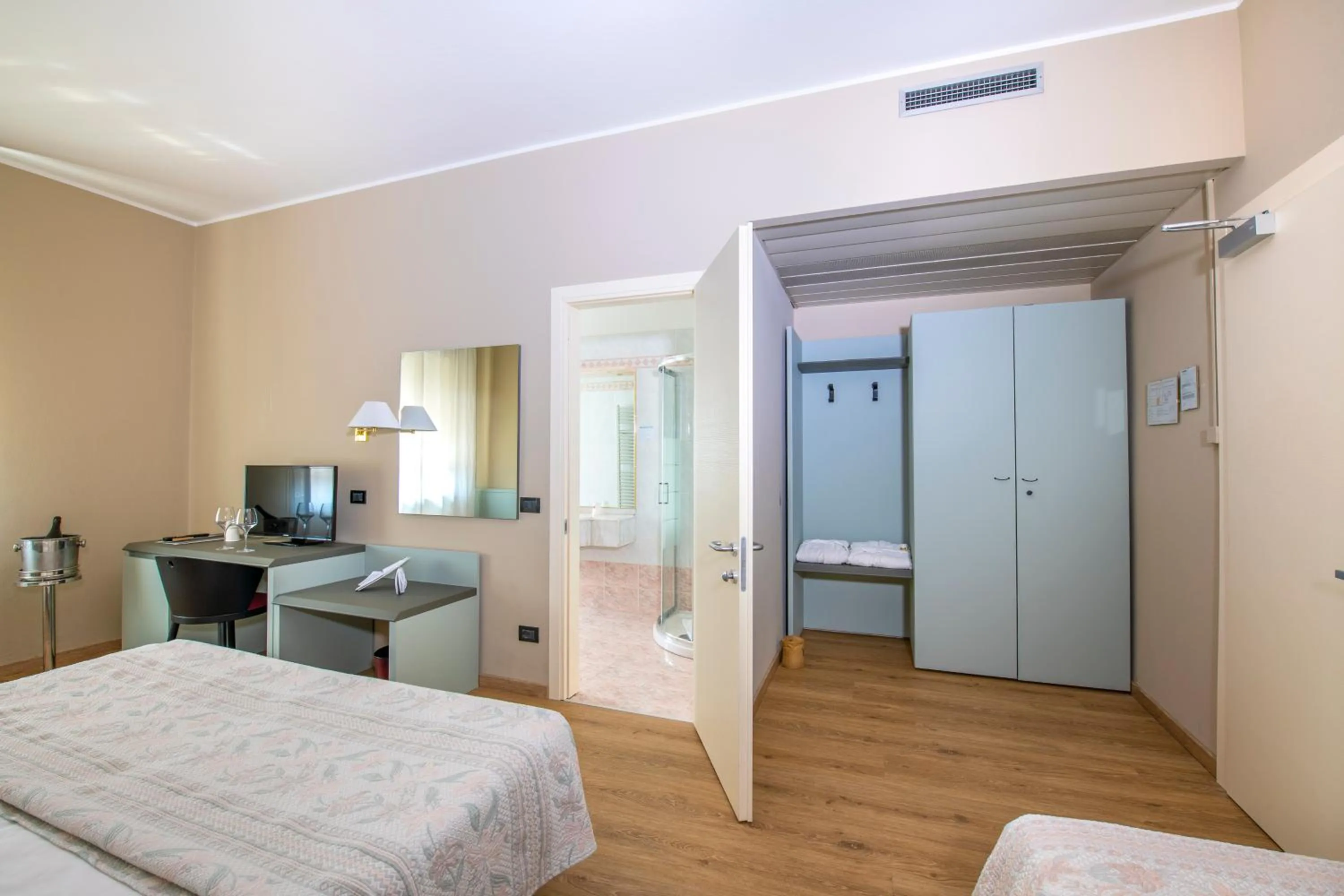 Bed in Hotel Ristorante Brusco