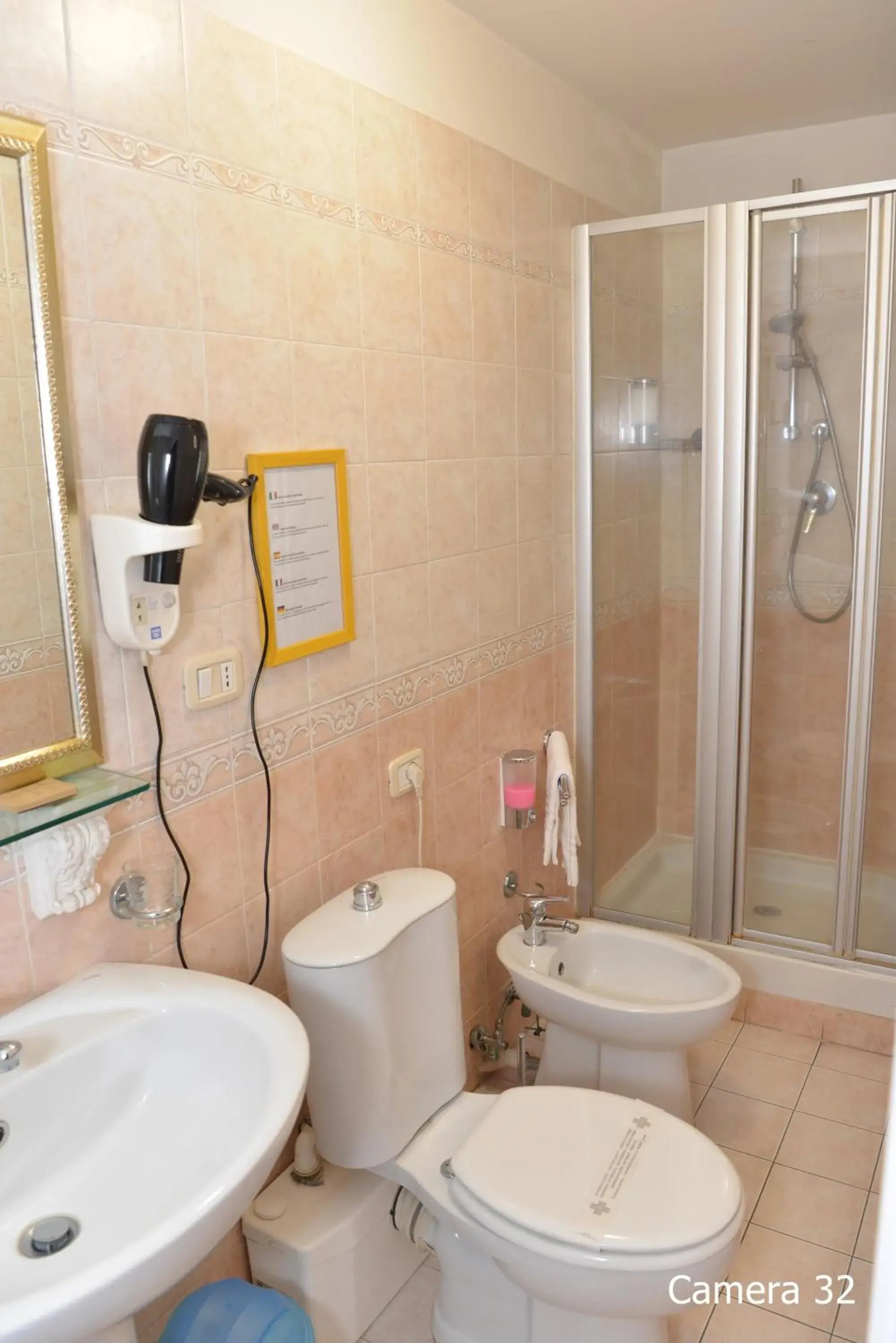 Economy Double or Twin Room in Catania Centro Rooms Economy Double or Twin Room in Catania Centro Rooms