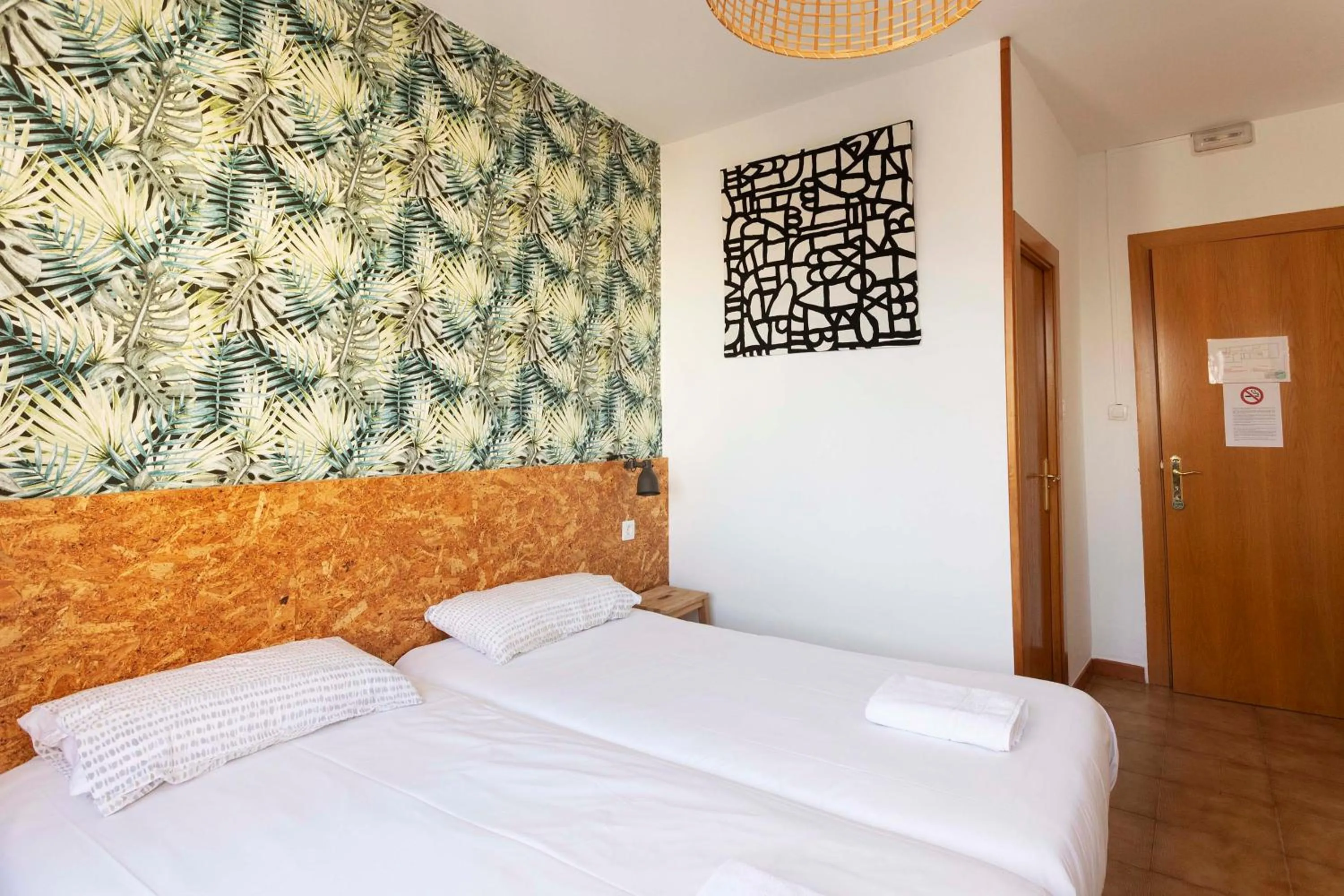 Decorative detail, Bed in Green Hostel Oviedo