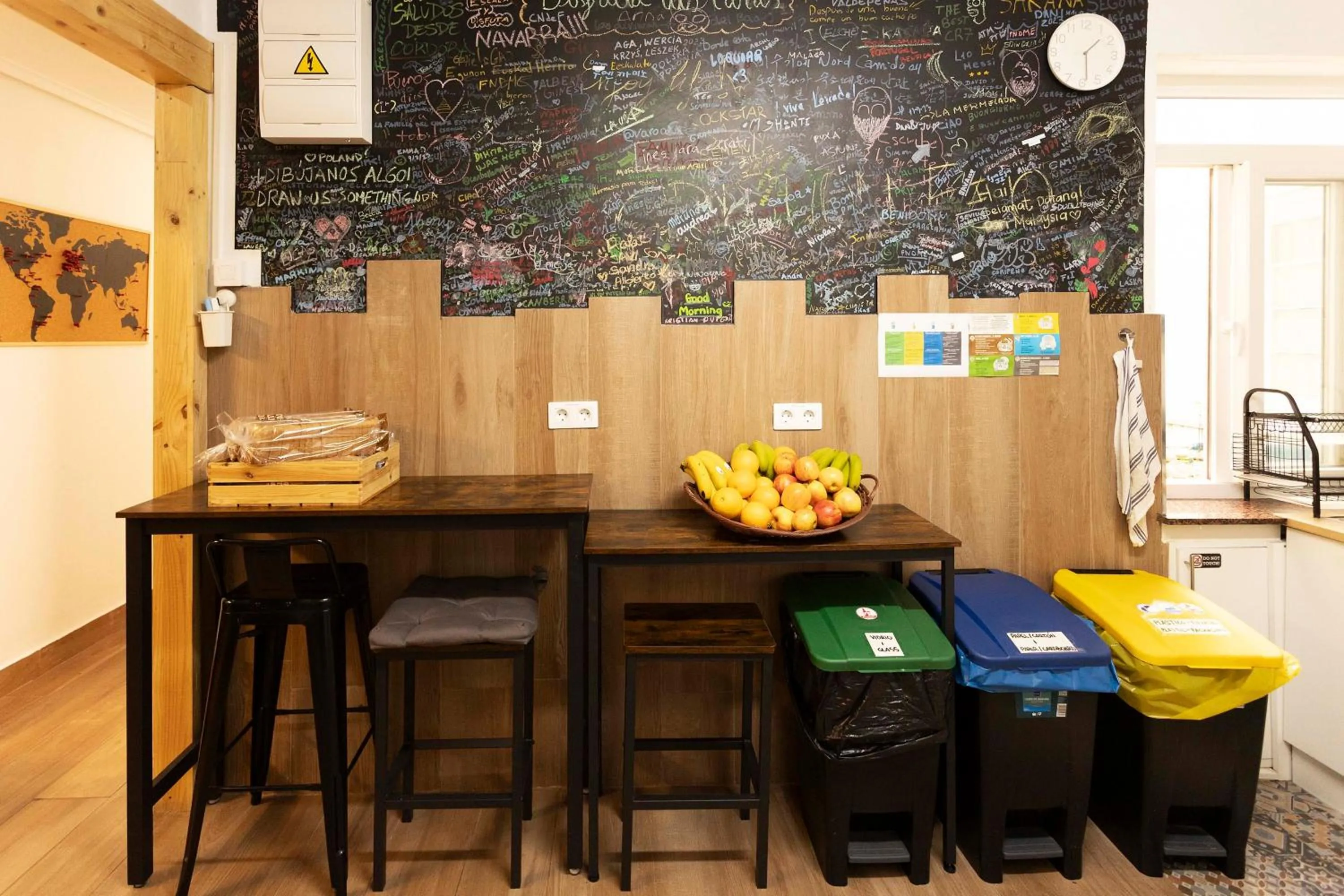 Kitchen or kitchenette in Green Hostel Oviedo