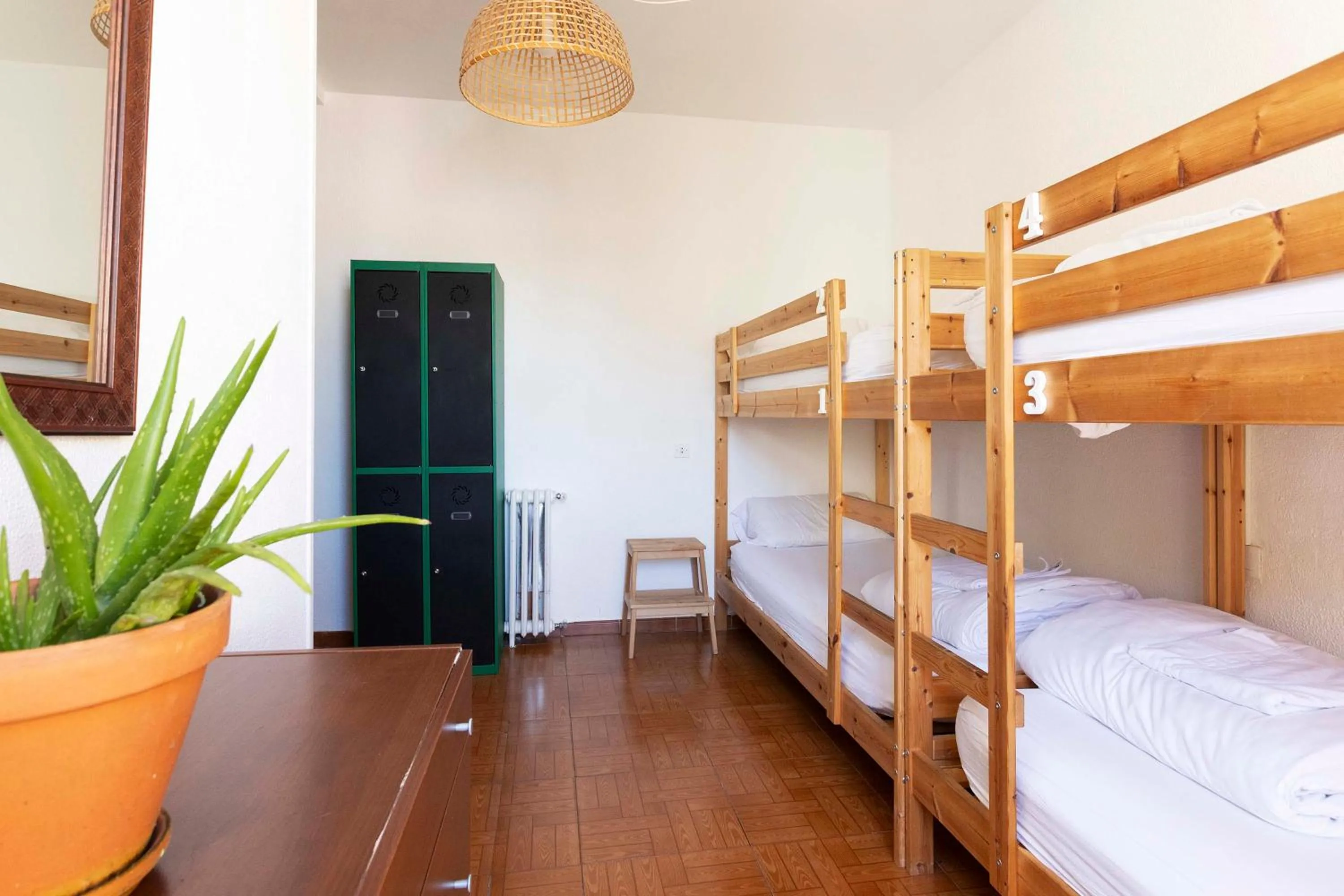 Decorative detail, Bed in Green Hostel Oviedo