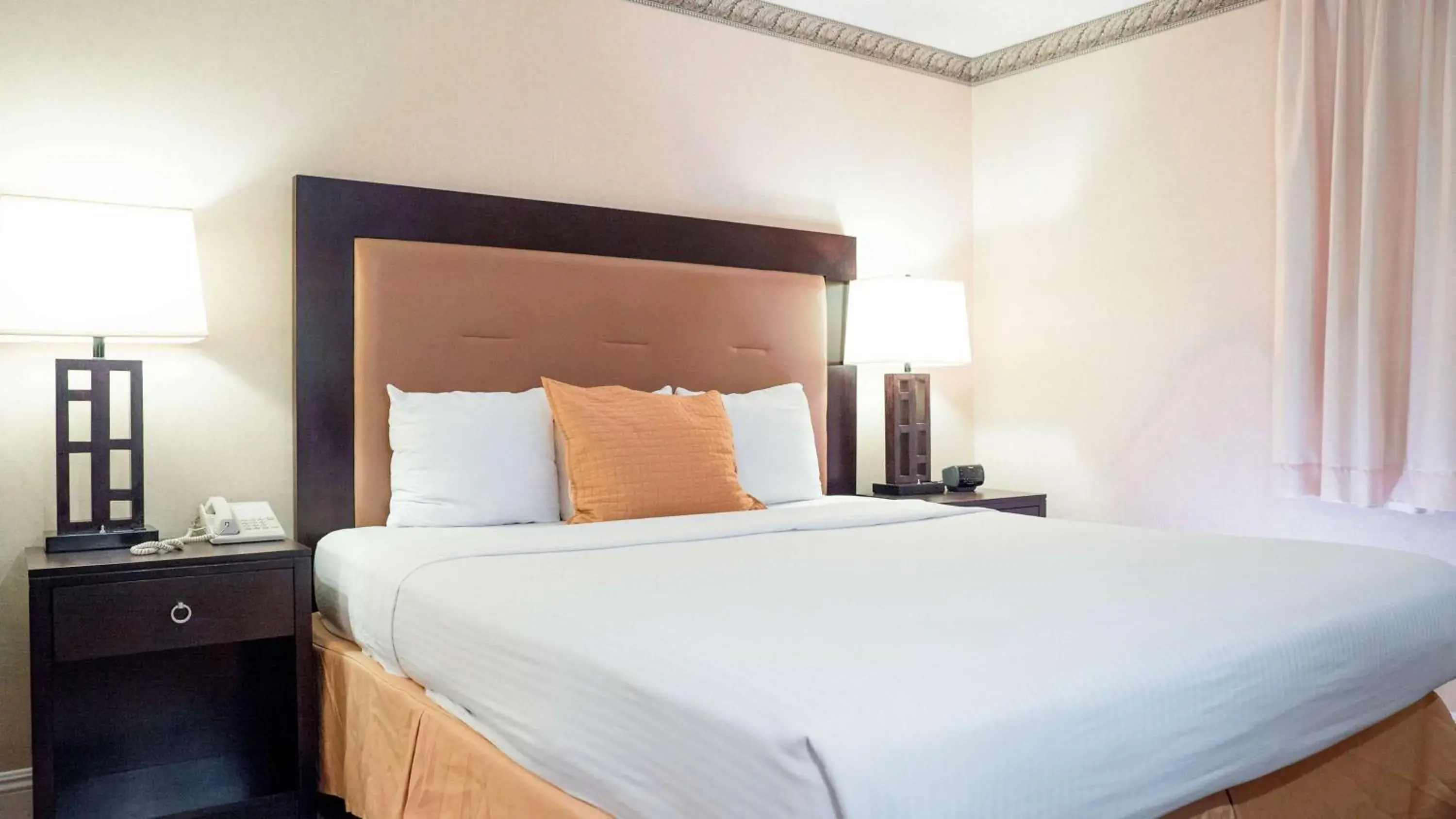 Photo of the whole room, Bed in Studio 6 Anaheim Hills CA Photo of the whole room, Bed in Studio 6 Anaheim Hills CA