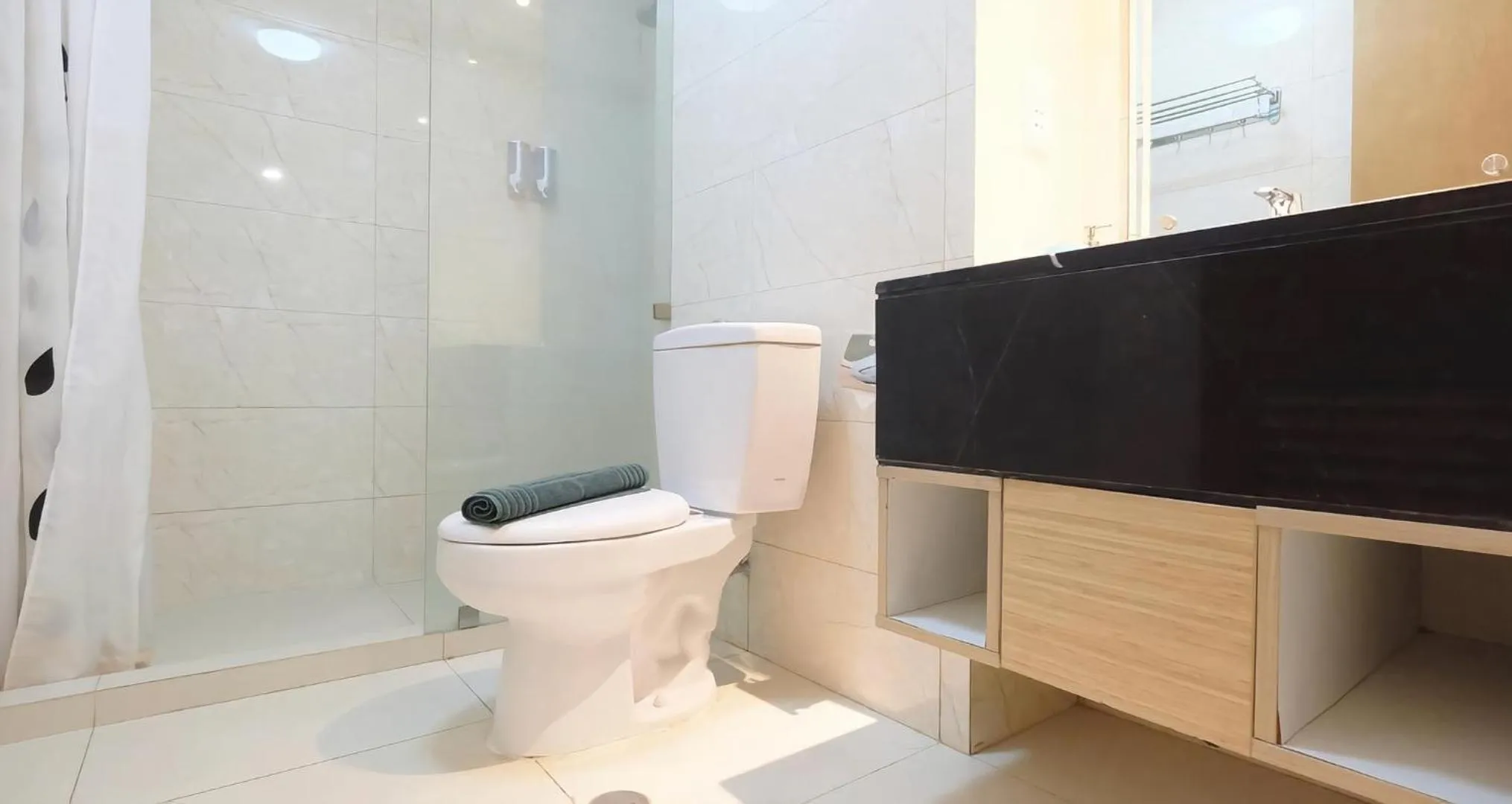 Bathroom in Cozy & Elegant The Mansion Jasmine Tower Capilano