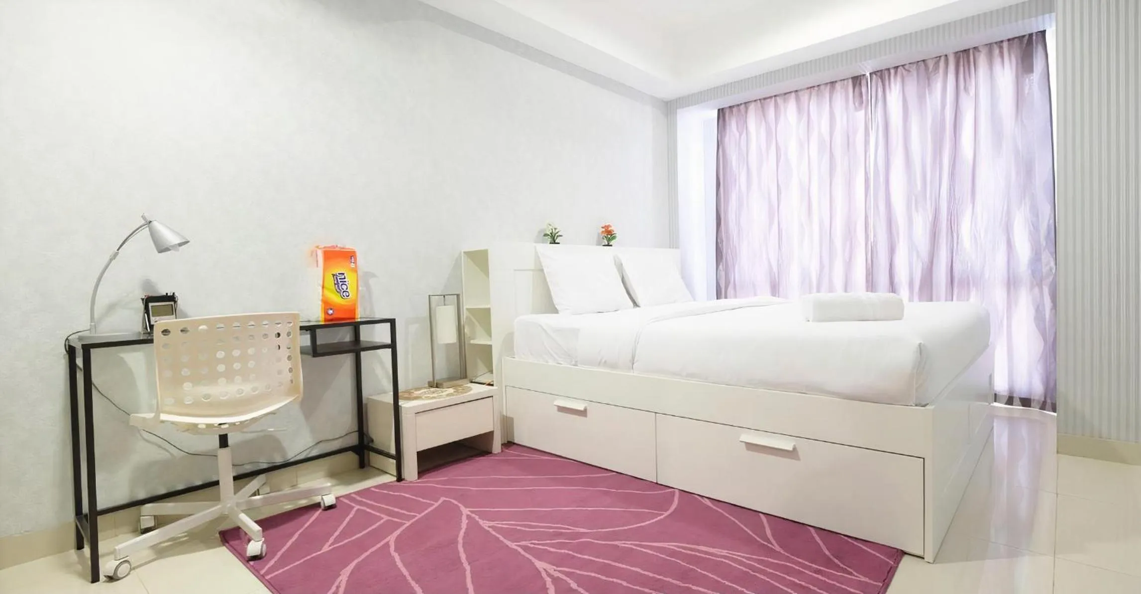 Bedroom, Bed in Cozy & Elegant The Mansion Jasmine Tower Capilano