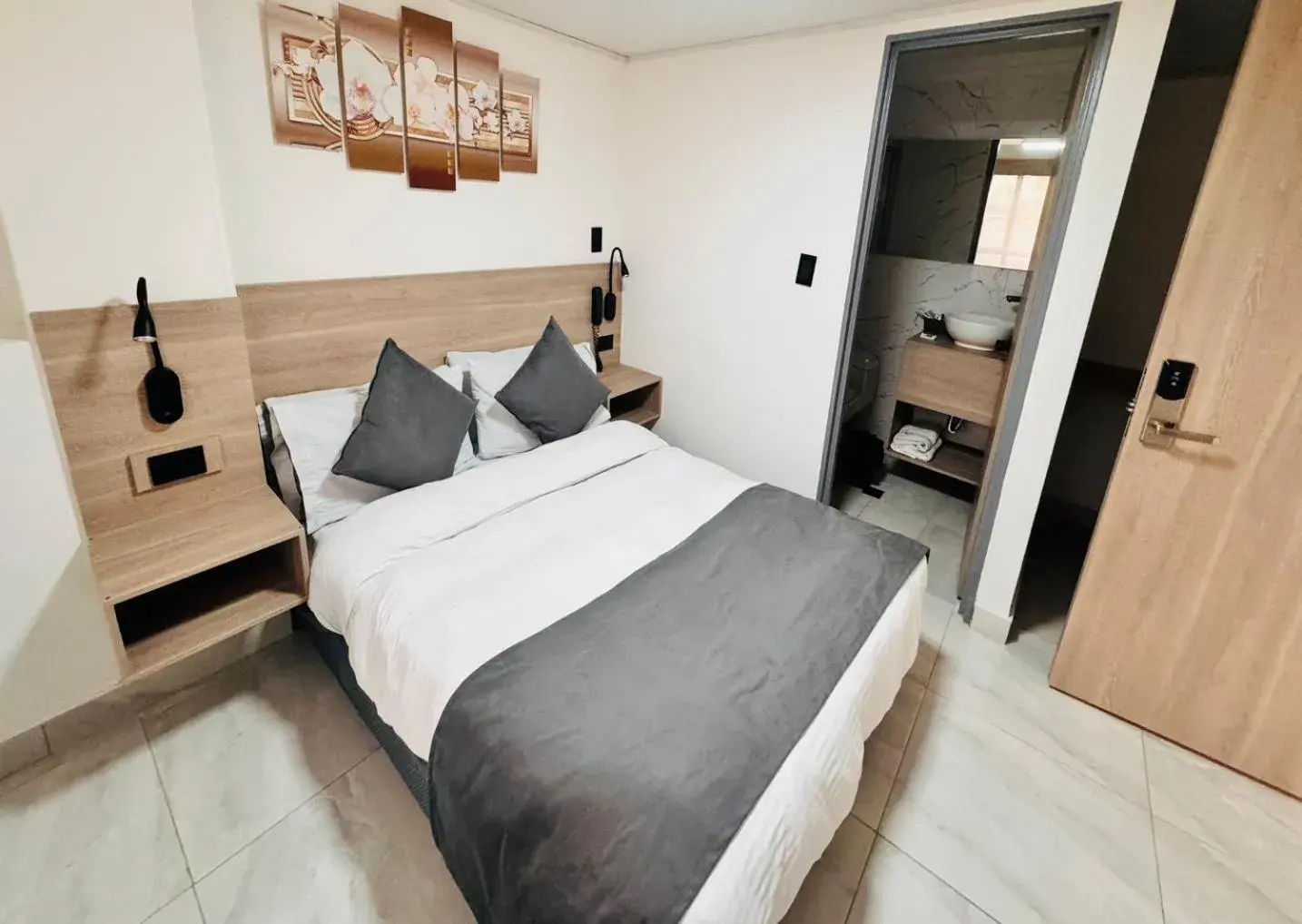 Double Room in Hotel Fénix Real Bogotá Double Room in Hotel Fénix Real Bogotá