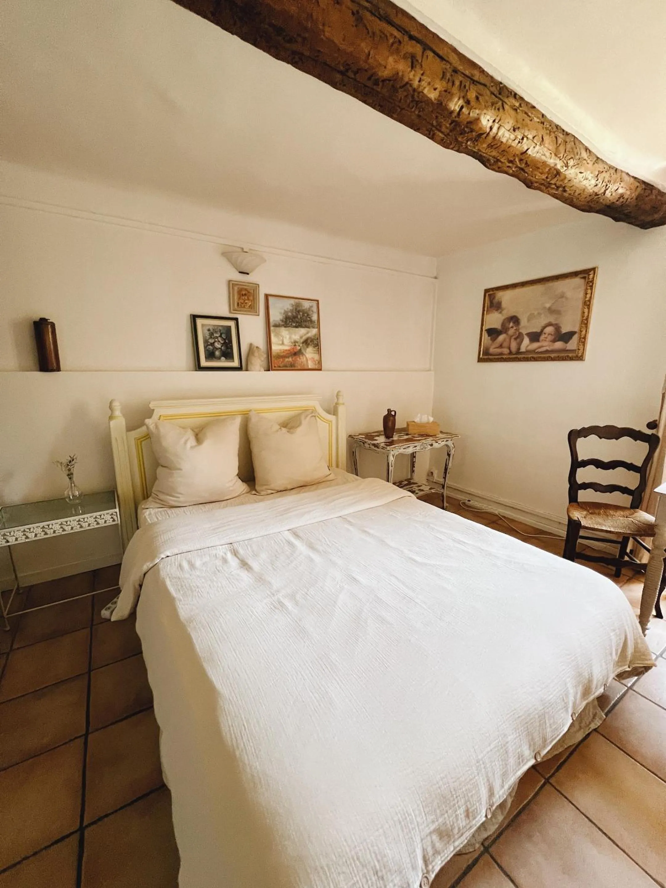 Bedroom, Bed in La Bastide des Pins