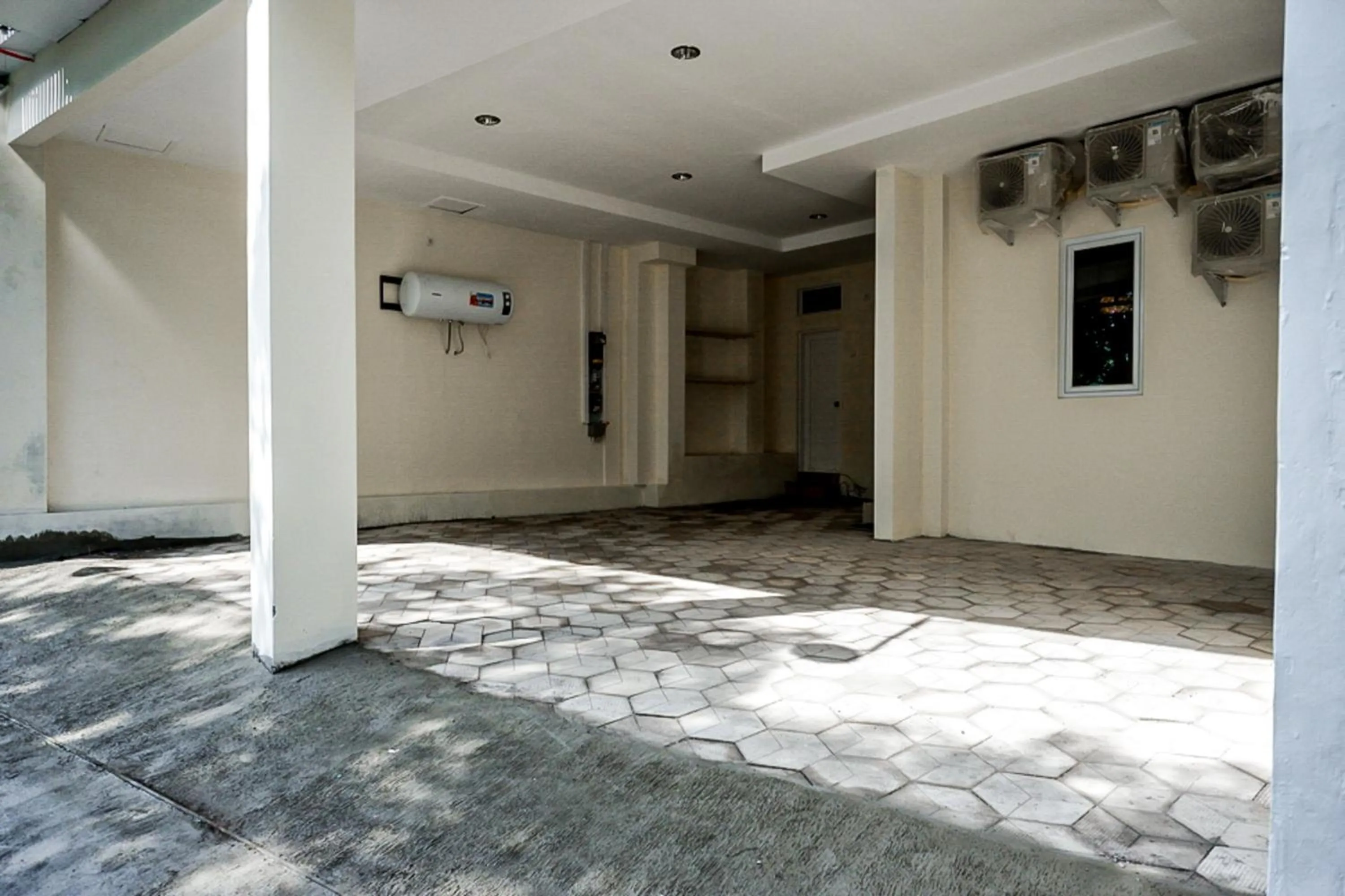 Parking in RedDoorz near Ambarrukmo Plaza Mall