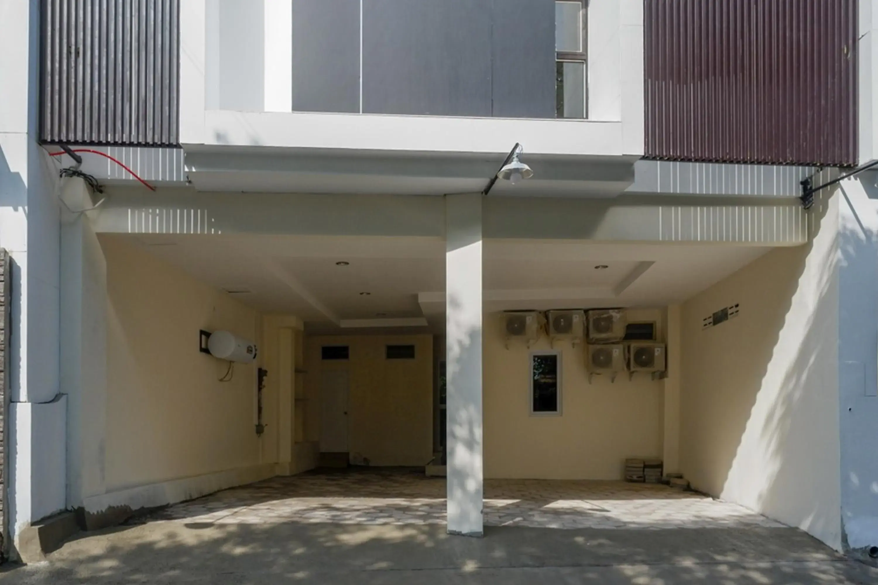 Property building in RedDoorz near Ambarrukmo Plaza Mall Property building in RedDoorz near Ambarrukmo Plaza Mall