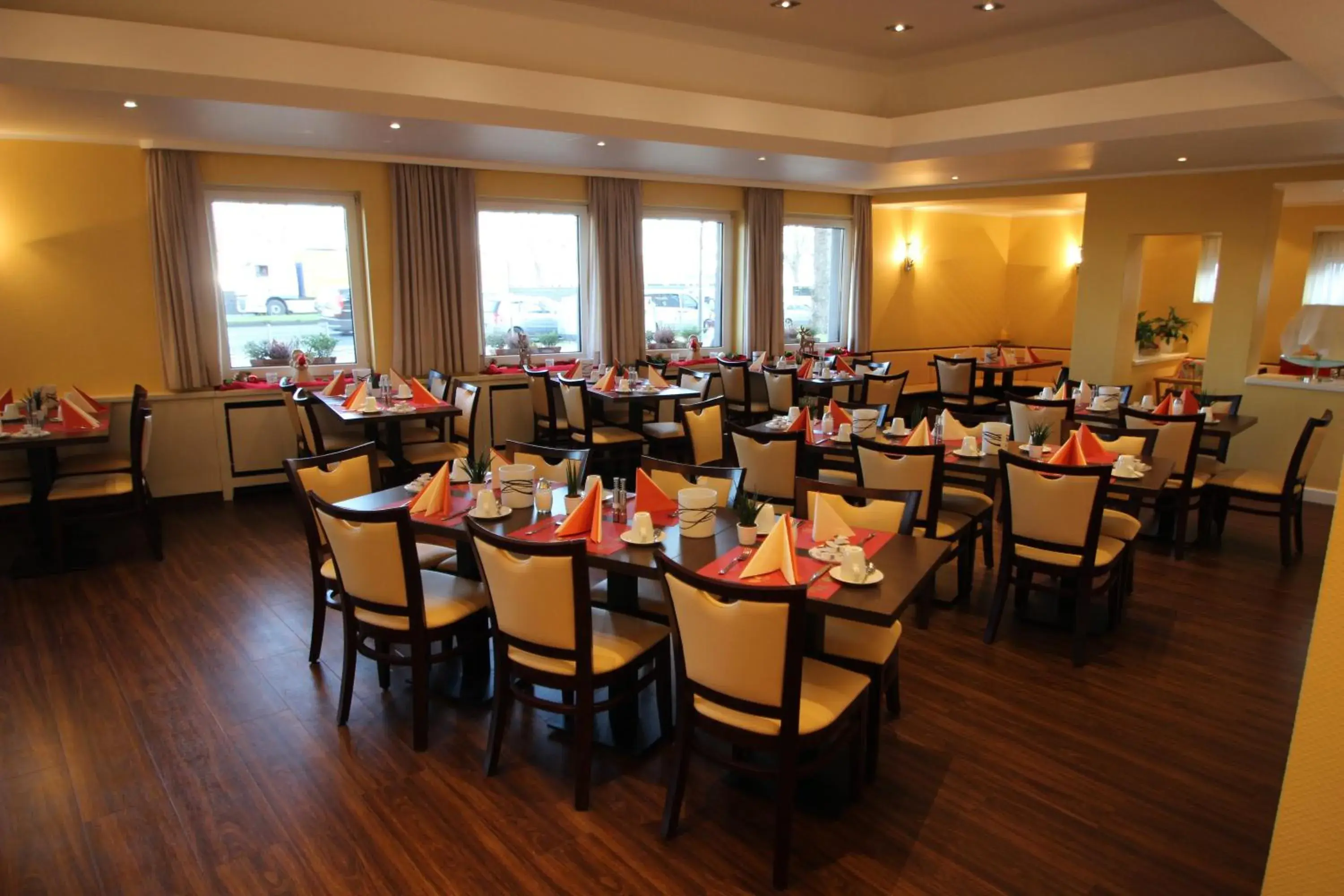 Restaurant/places to eat in Hotel Allegro Restaurant/places to eat in Hotel Allegro