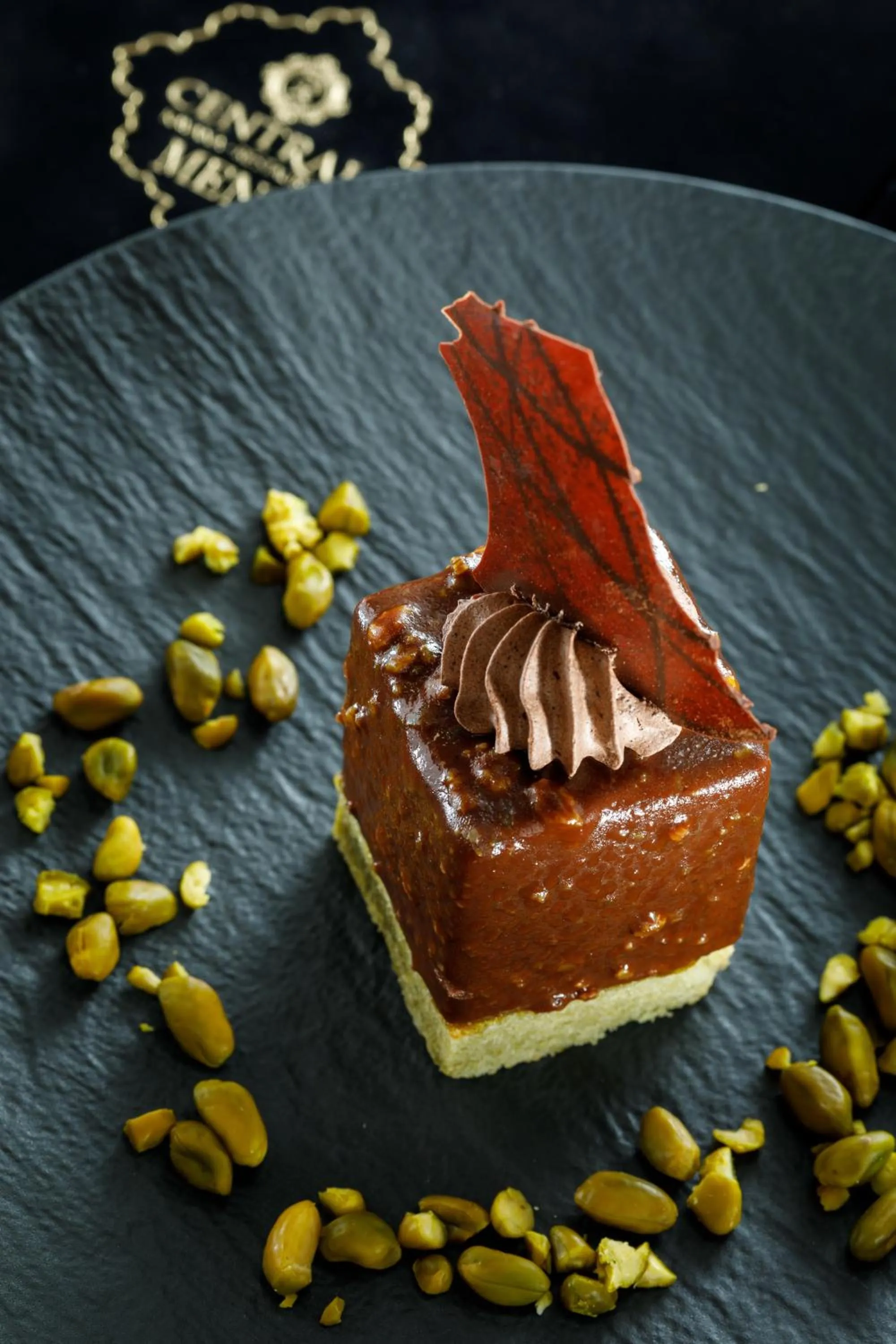 Restaurant/places to eat in Heritage hotel Santa Lucia